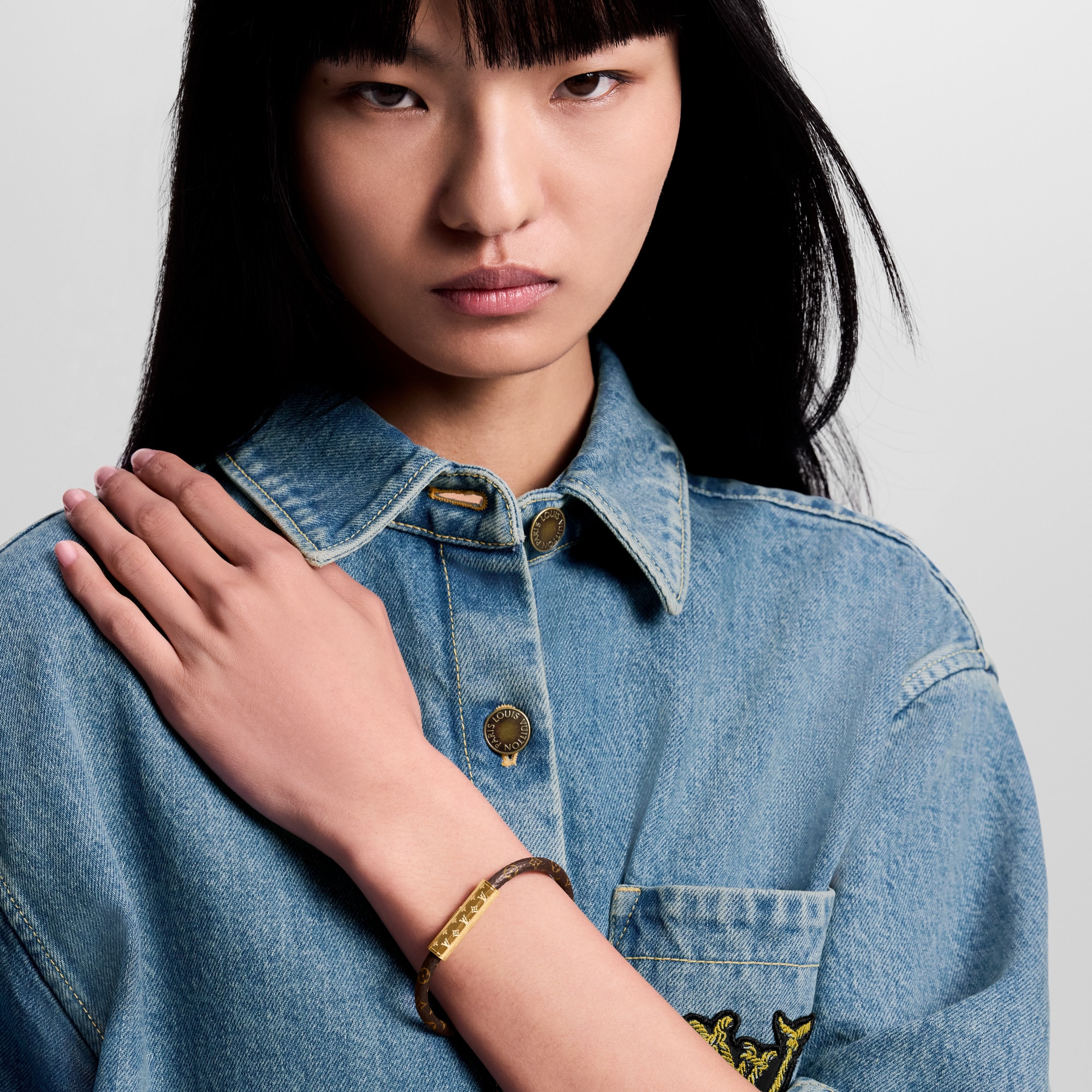 Monogram Fashion Jewelry All Fashion Jewelry LV Confidential bracelet | Louis Vuitton ® (Product zoom)