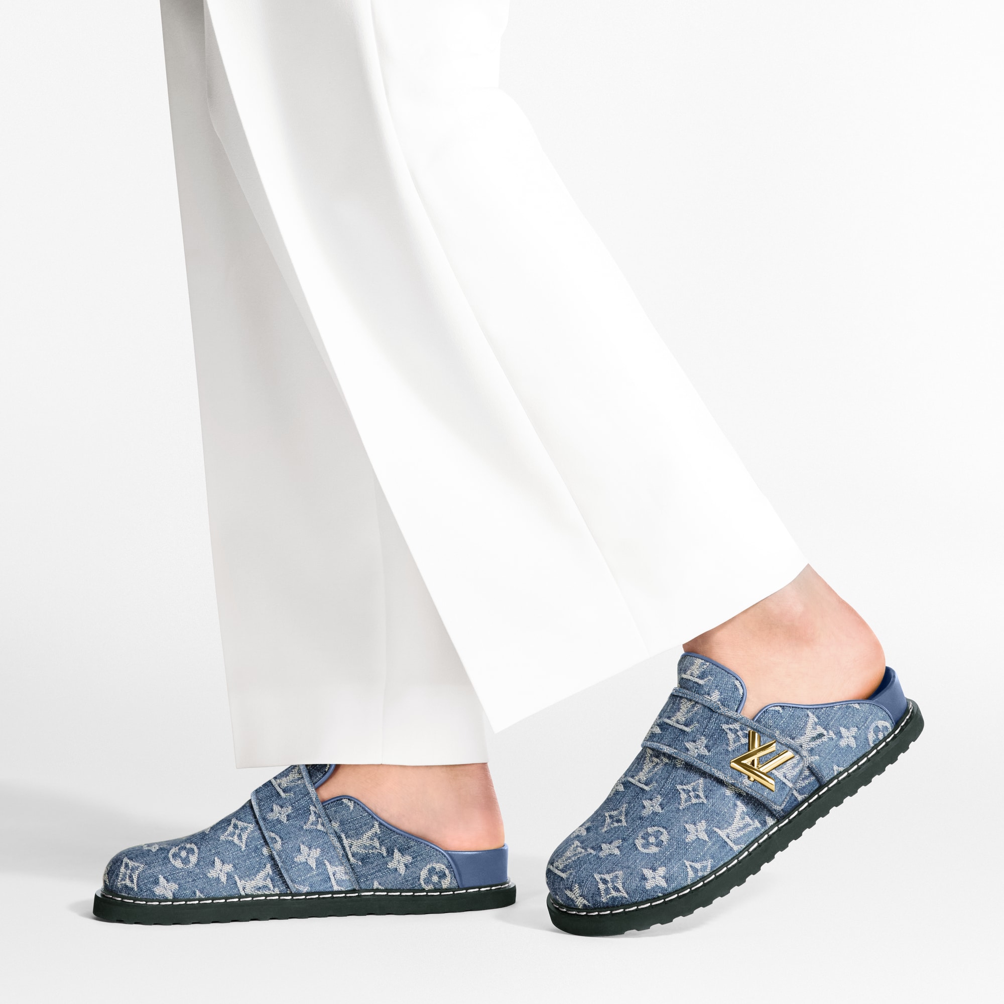  Shoes Mules and Slides LV Cosy Comfort Mule | Louis Vuitton ® (Product zoom)