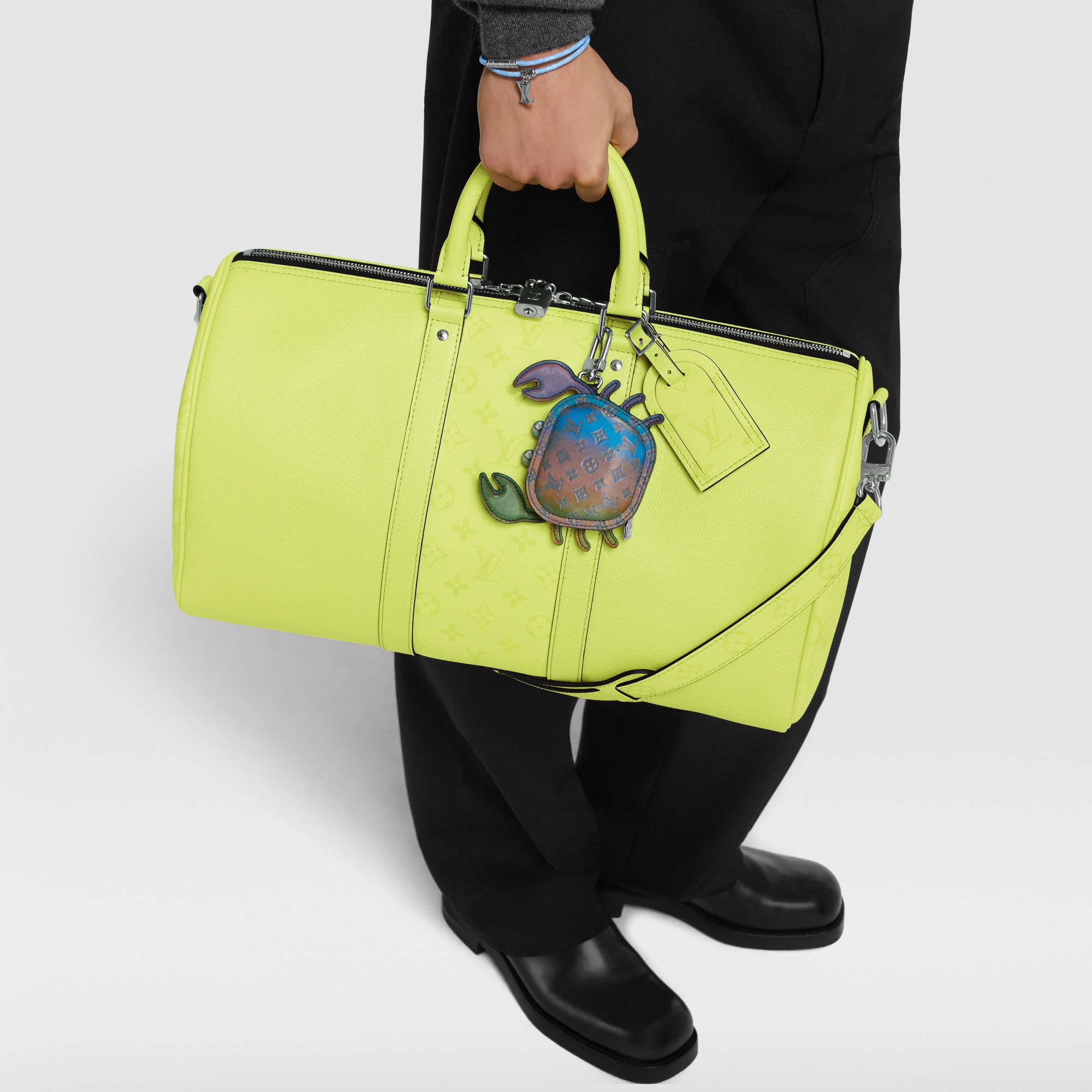 S00 Accessories Key Holders and Bag Charms LV Crab Bag Charm | Louis Vuitton ® (Product zoom)