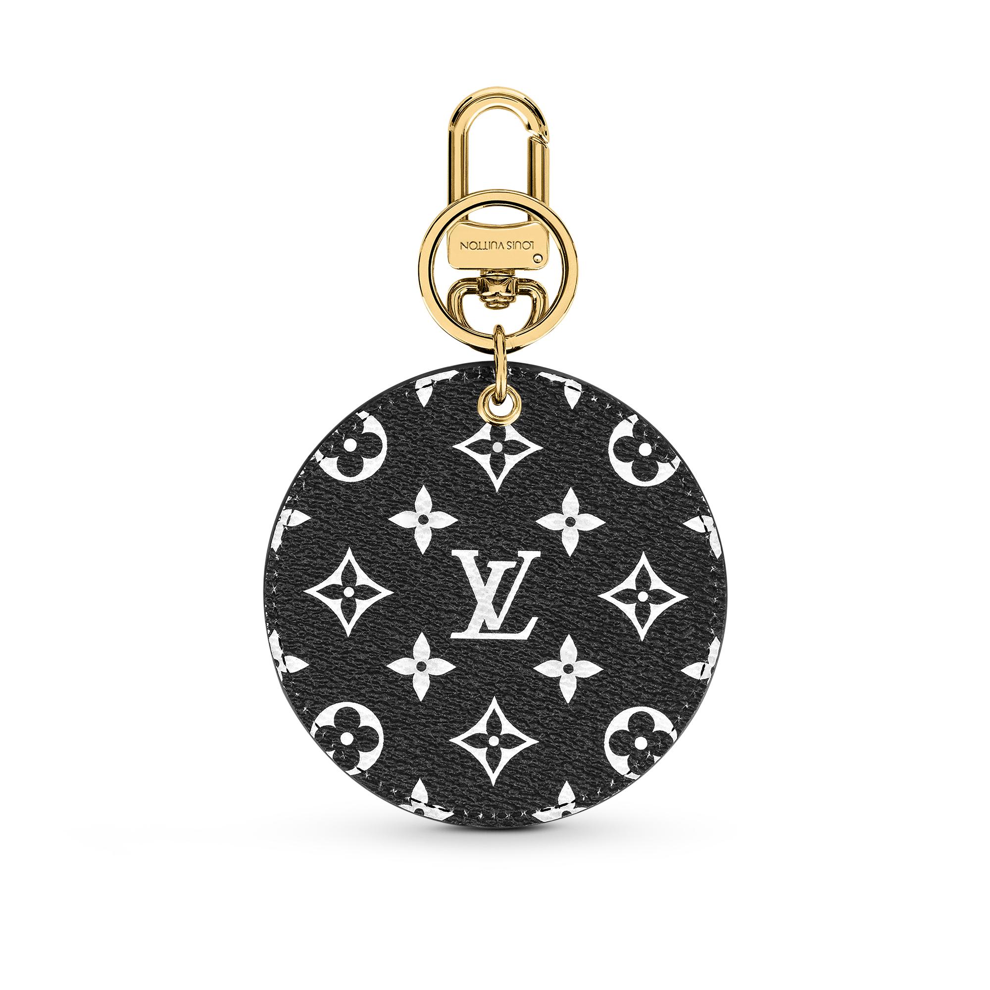 louis vuitton illustre bag charm