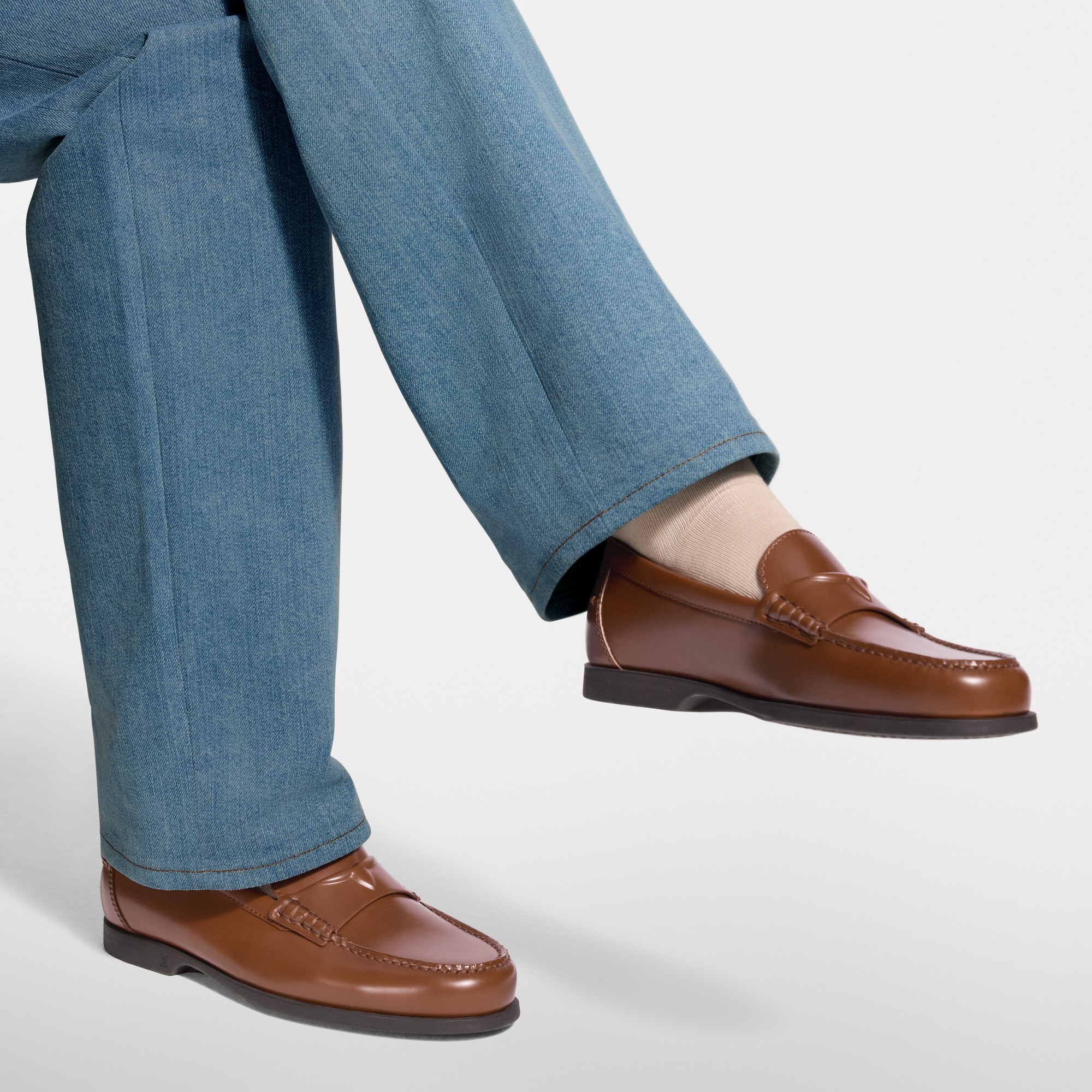 Men’s Cognac Earl Loafer Flats Louis Vuitton  10M Major Loafer - Shoes 1AHQ18 | LOUIS VUITTON main image 3