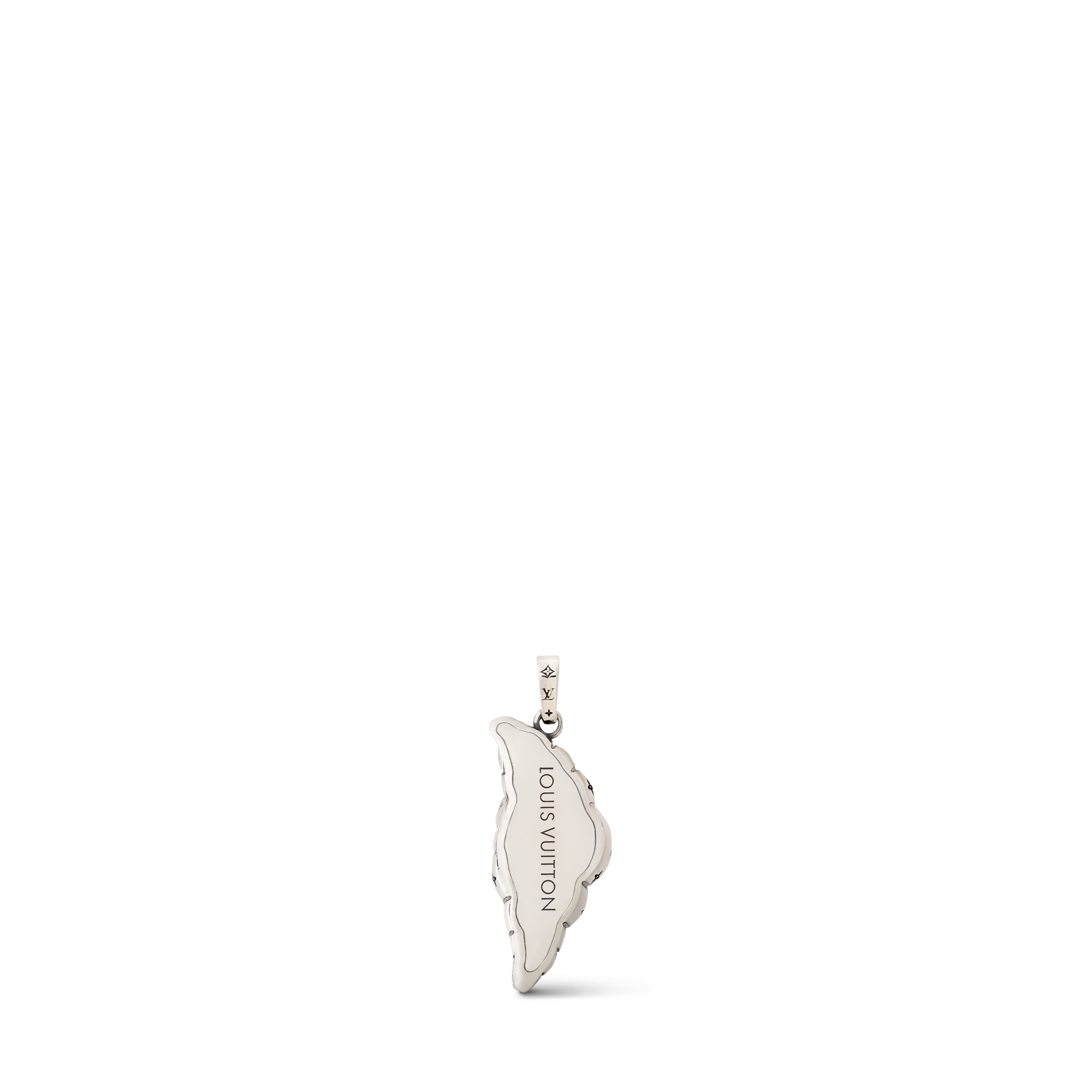 S00 Fashion Jewelry Necklaces and Pendants LV Croissant Medium Charm | Louis Vuitton ® (Product zoom)