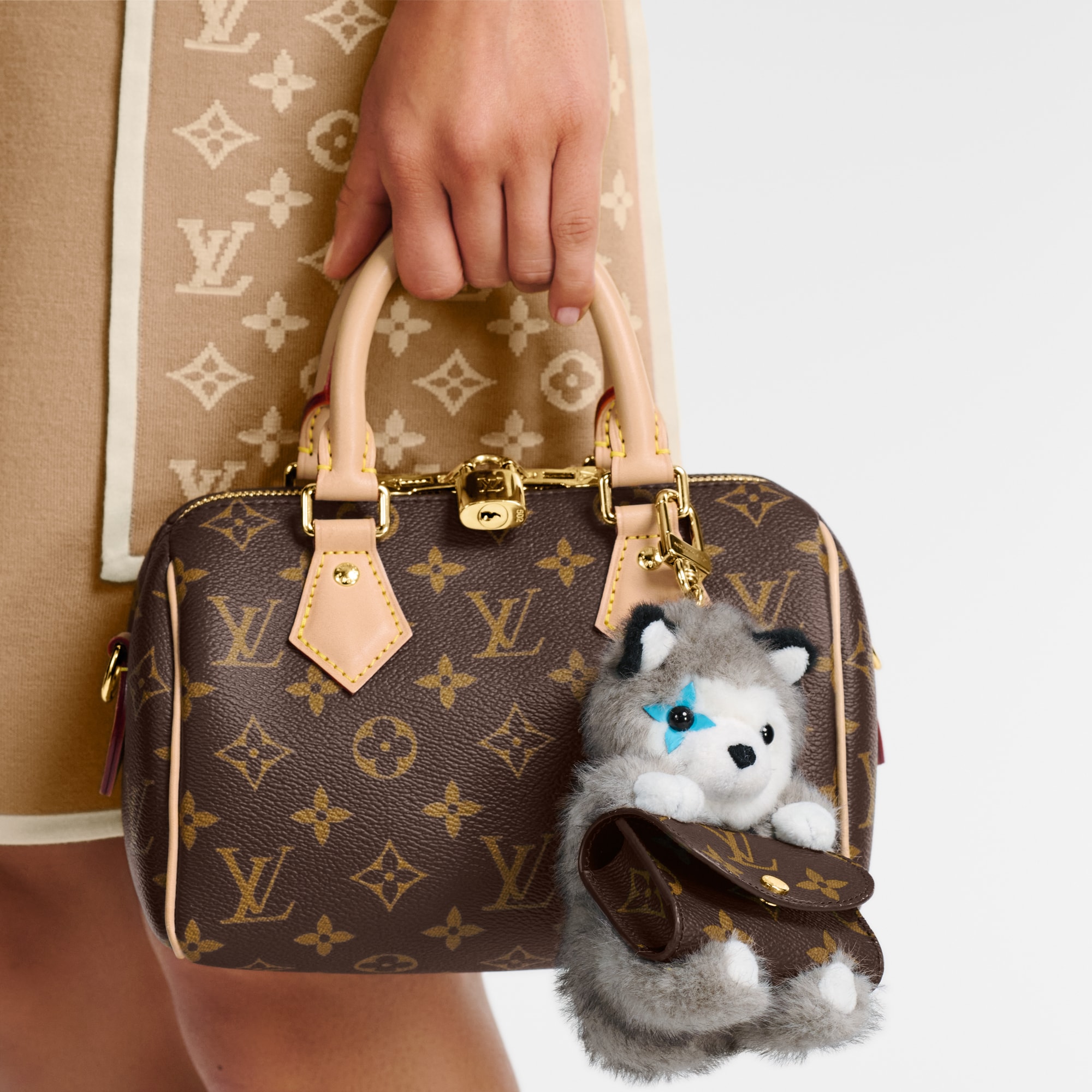 S00 Accessories Key Holders and Bag Charms LV Cute Husky Bag Charm | Louis Vuitton ® (Product zoom)