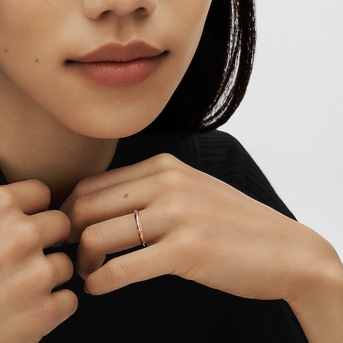 Categories Wedding Bands LV Diamonds 2.5mm Band, Pink Gold | Louis Vuitton ® (Product zoom)