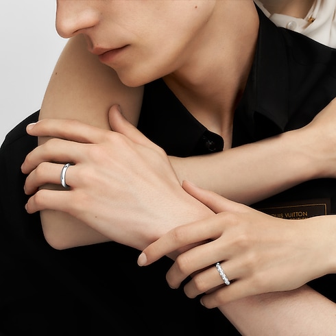 Categories Wedding Bands LV Diamonds 4mm Band, Platinum | Louis Vuitton ® (Product zoom)