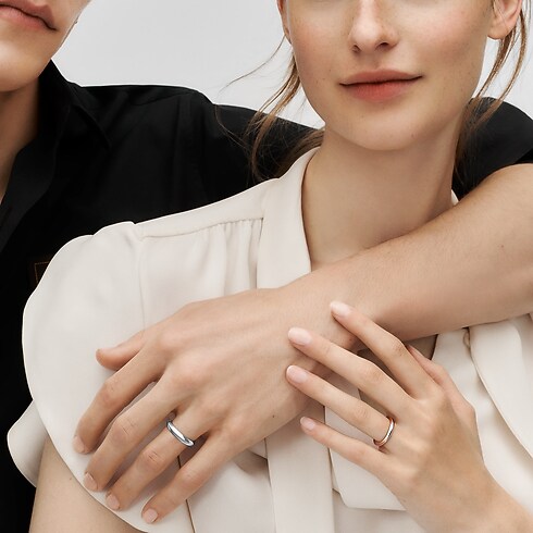 Categories Wedding Bands LV Diamonds 4mm Band, Platinum | Louis Vuitton ® (Product zoom)