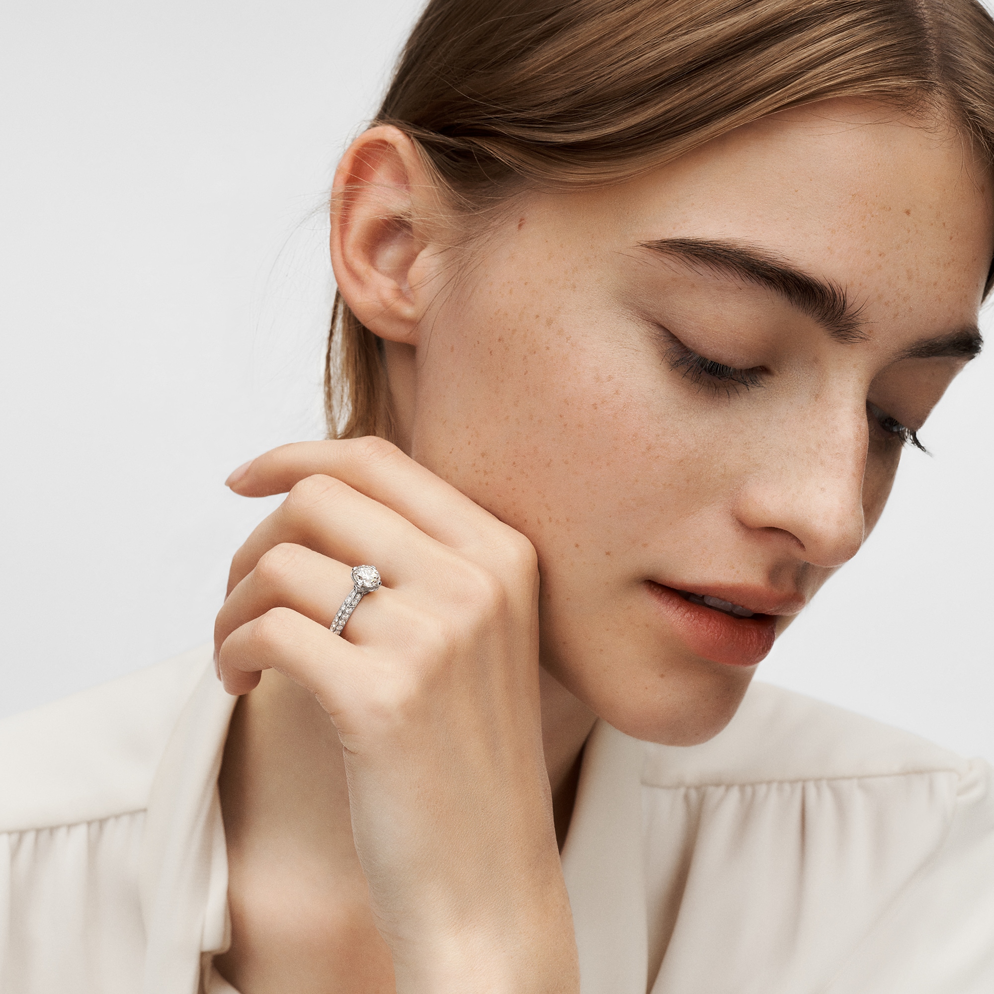  Collections LV Diamonds LV Diamonds Pavé Solitaire, Round Brilliant cut | Louis Vuitton ® (Product zoom)