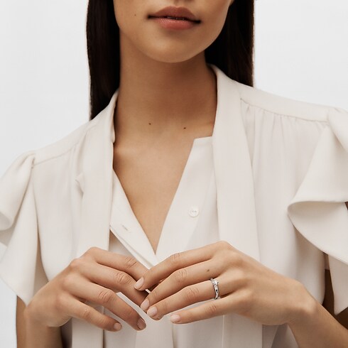 Collections LV Diamonds LV Diamonds Solitaire, LV Monogram Star cut | Louis Vuitton ® (Product zoom)