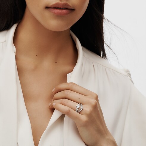 Collections LV Diamonds LV Diamonds Solitaire, LV Monogram Star cut | Louis Vuitton ® (Product zoom)