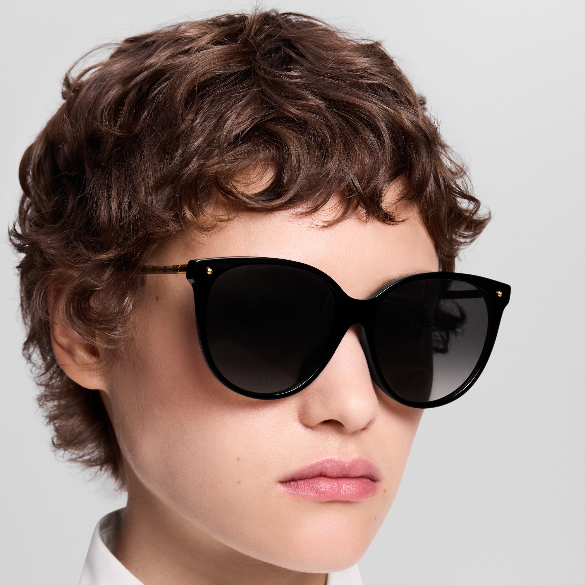 S00 Accessories Sunglasses LV First Round Sunglasses | Louis Vuitton ® (Product zoom)