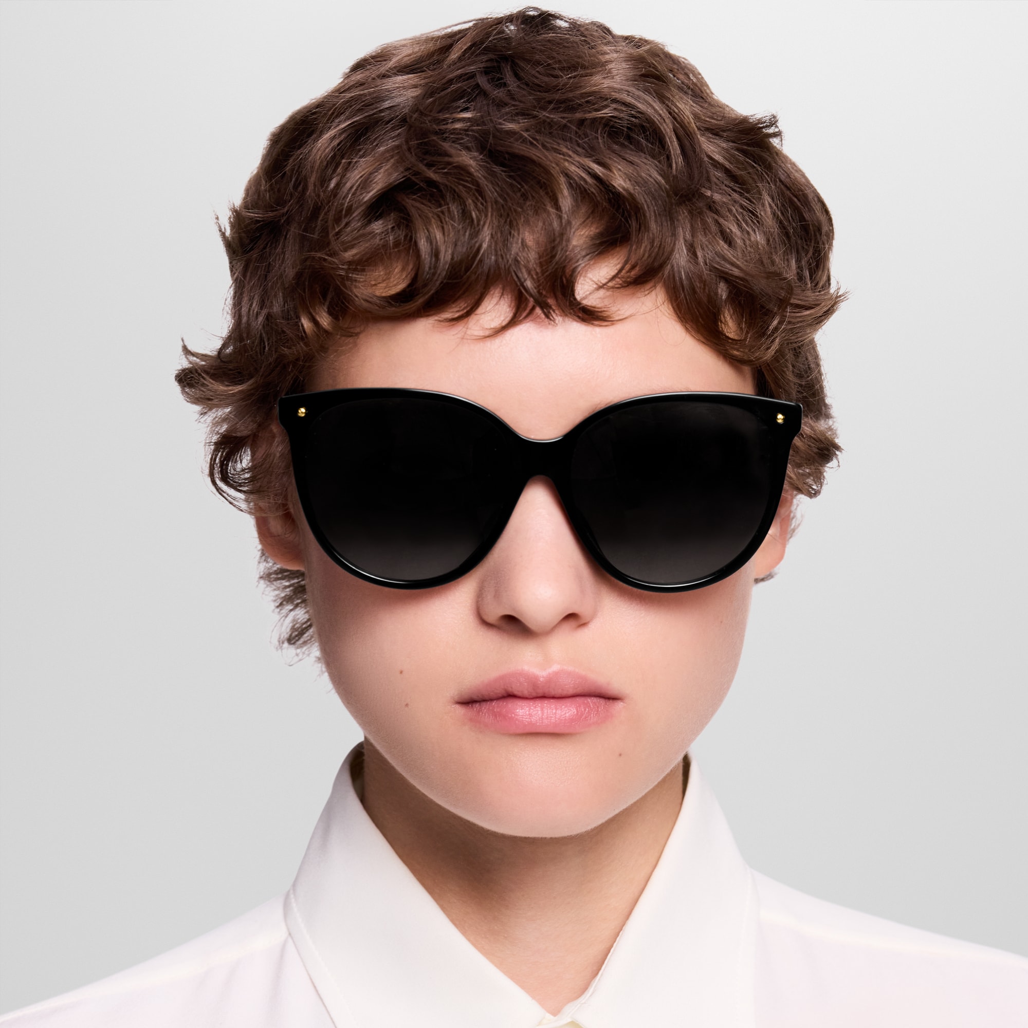 S00 Accessories Sunglasses LV First Round Sunglasses | Louis Vuitton ® (Product zoom)