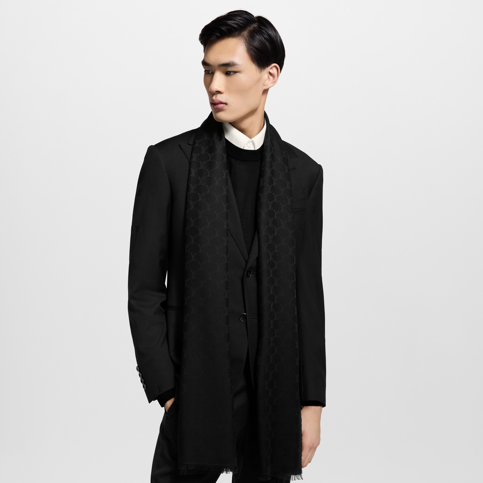 S00 Accessories Scarves LV Fishnet Stole | Louis Vuitton ® (Product zoom)