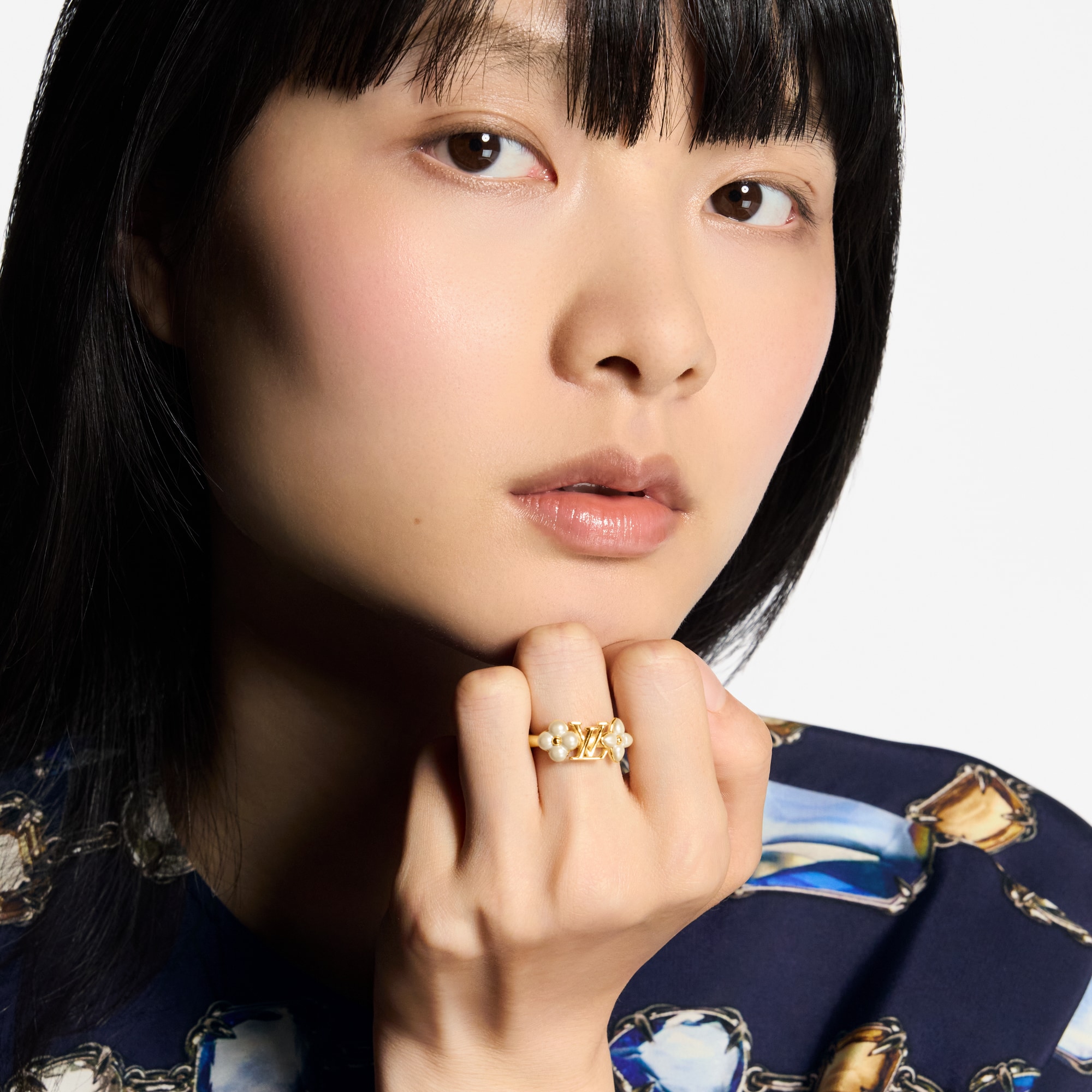 S00 Fashion Jewelry Rings LV Floragram Ring | Louis Vuitton ® (Product zoom)