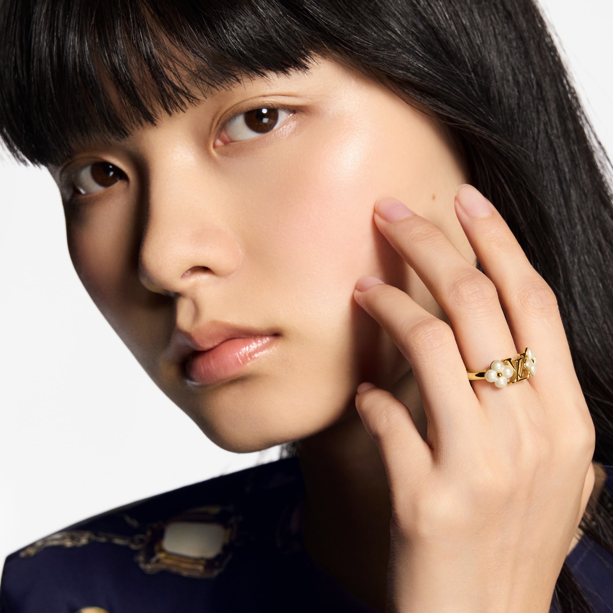 S00 Fashion Jewelry Rings LV Floragram Ring | Louis Vuitton ® (Product zoom)