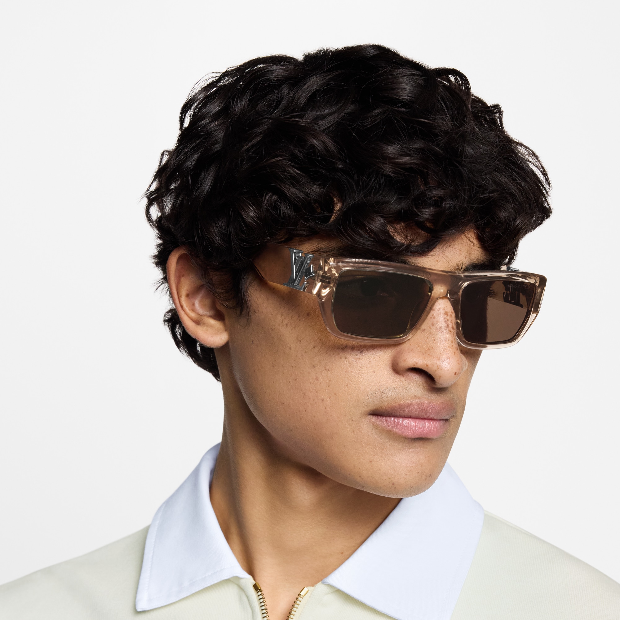 S00 Accessories Sunglasses LV Flower Low Square Sunglasses | Louis Vuitton ® (Product zoom)