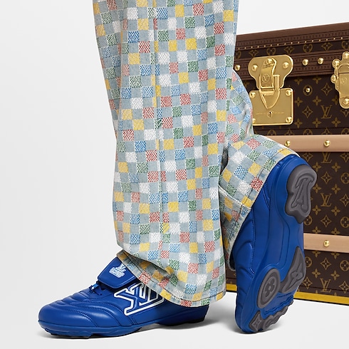 Shoes Sneakers LV Footprint Soccer Sneaker | Louis Vuitton ® (Product zoom)