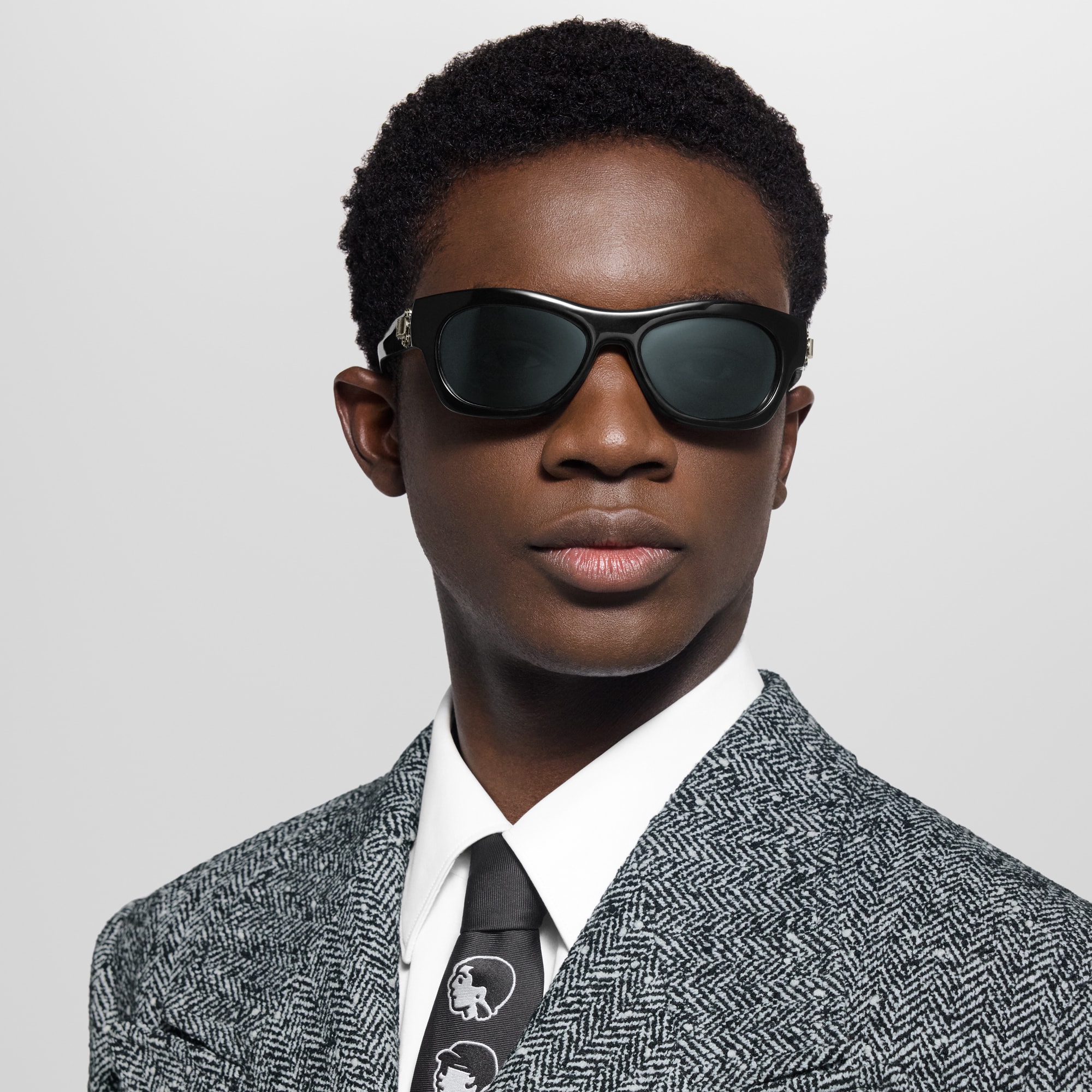 S00 Accessories Sunglasses LV Frog Round Square Sunglasses | Louis Vuitton ® (Product zoom)