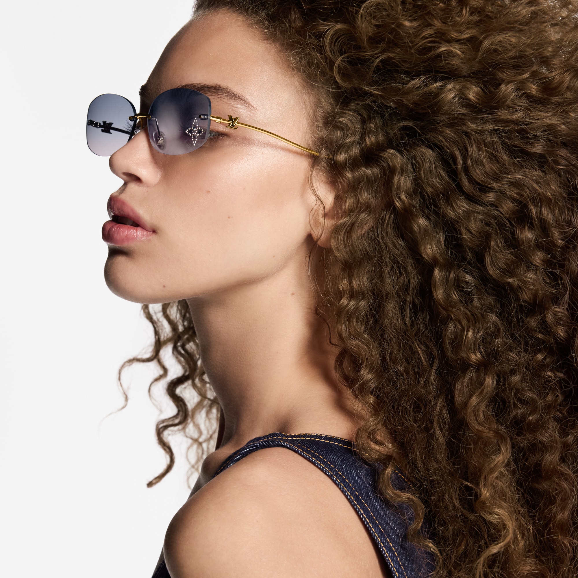 S00 Accessories Eyewear LV Glam 2.0 Oval Sunglasses | Louis Vuitton ® (Product zoom)