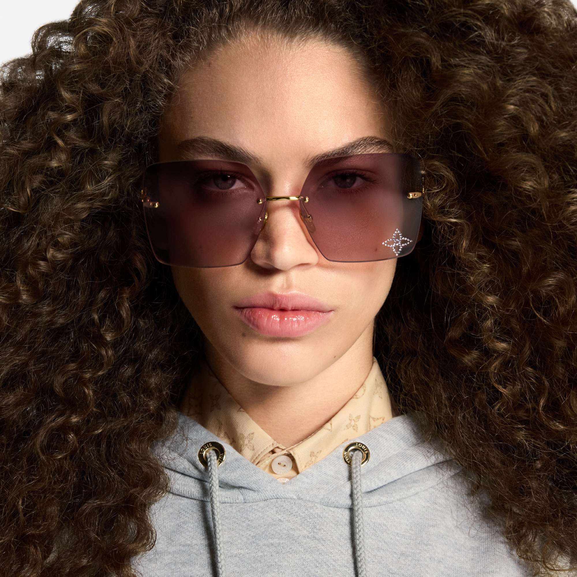 S00 Accessories Eyewear LV Glam 2.0 Square Sunglasses | Louis Vuitton ® (Product zoom)