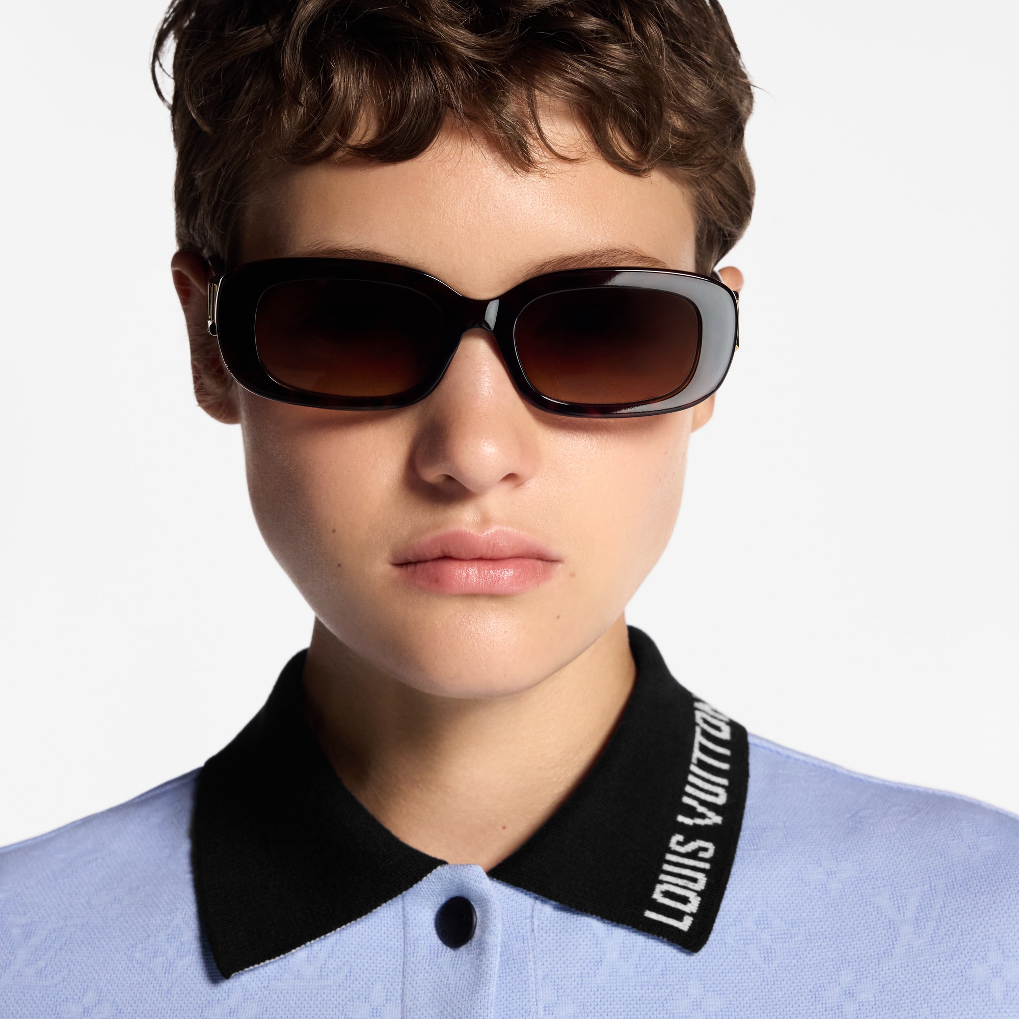 LV Go-14 Oval Sunglasses Dark Tortoise LV Go-14 Oval Sunglasses S00 - Women - Accessories | LOUIS  main image 3
