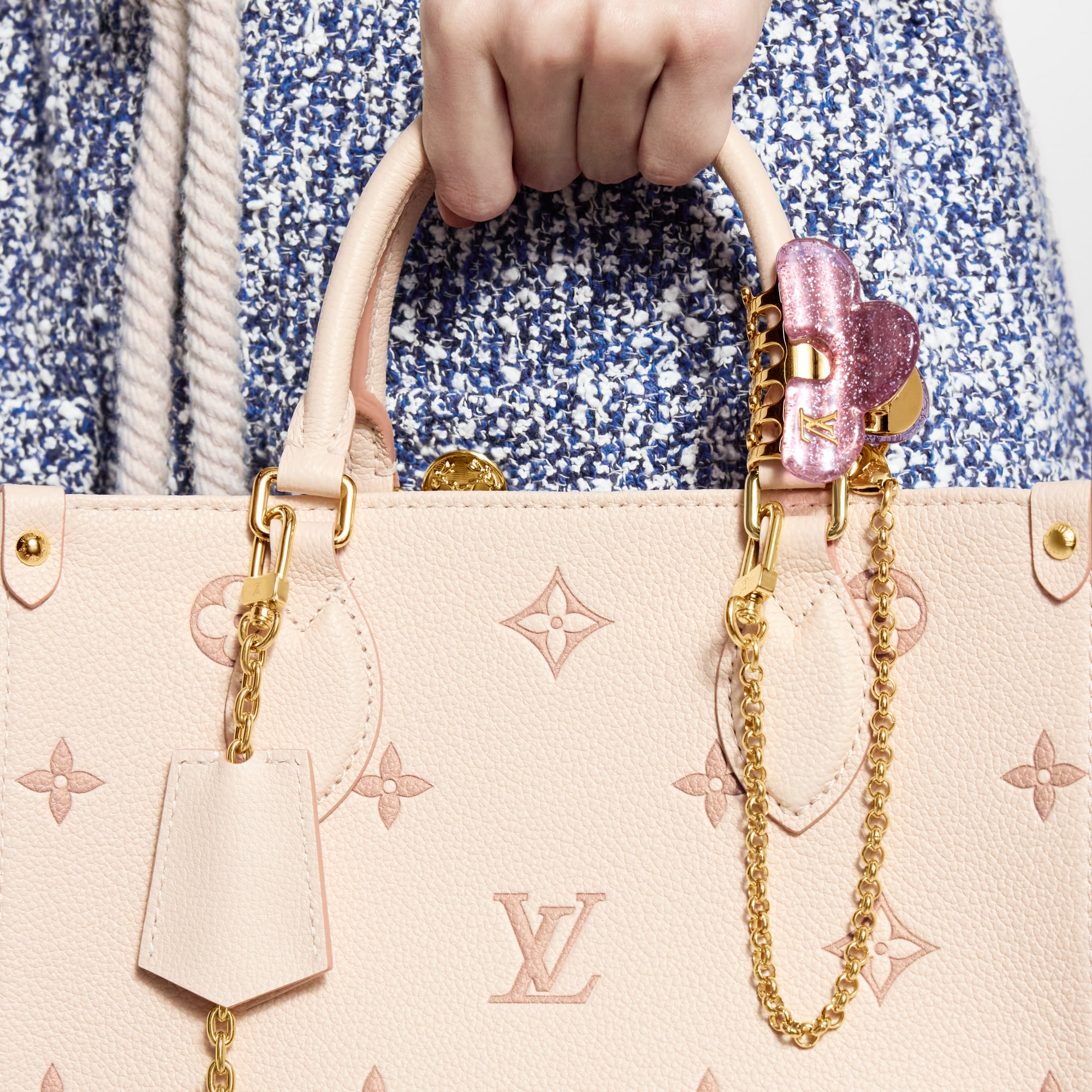 S00 Accessories Key Holders and Bag Charms LV Hair Clip Bag Charm | Louis Vuitton ® (Product zoom)