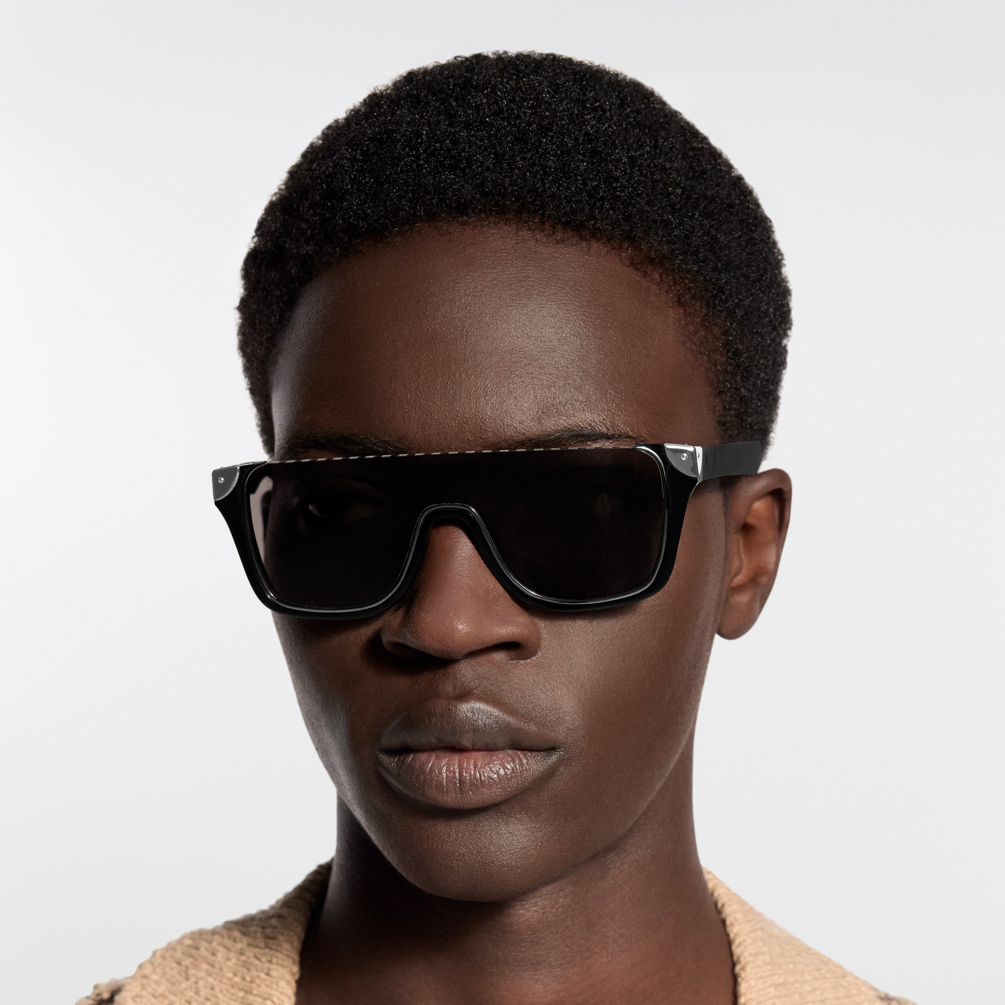 LV Heritage Mask Sunglasses S00 - Men - Accessories | LOUIS  display picture 3