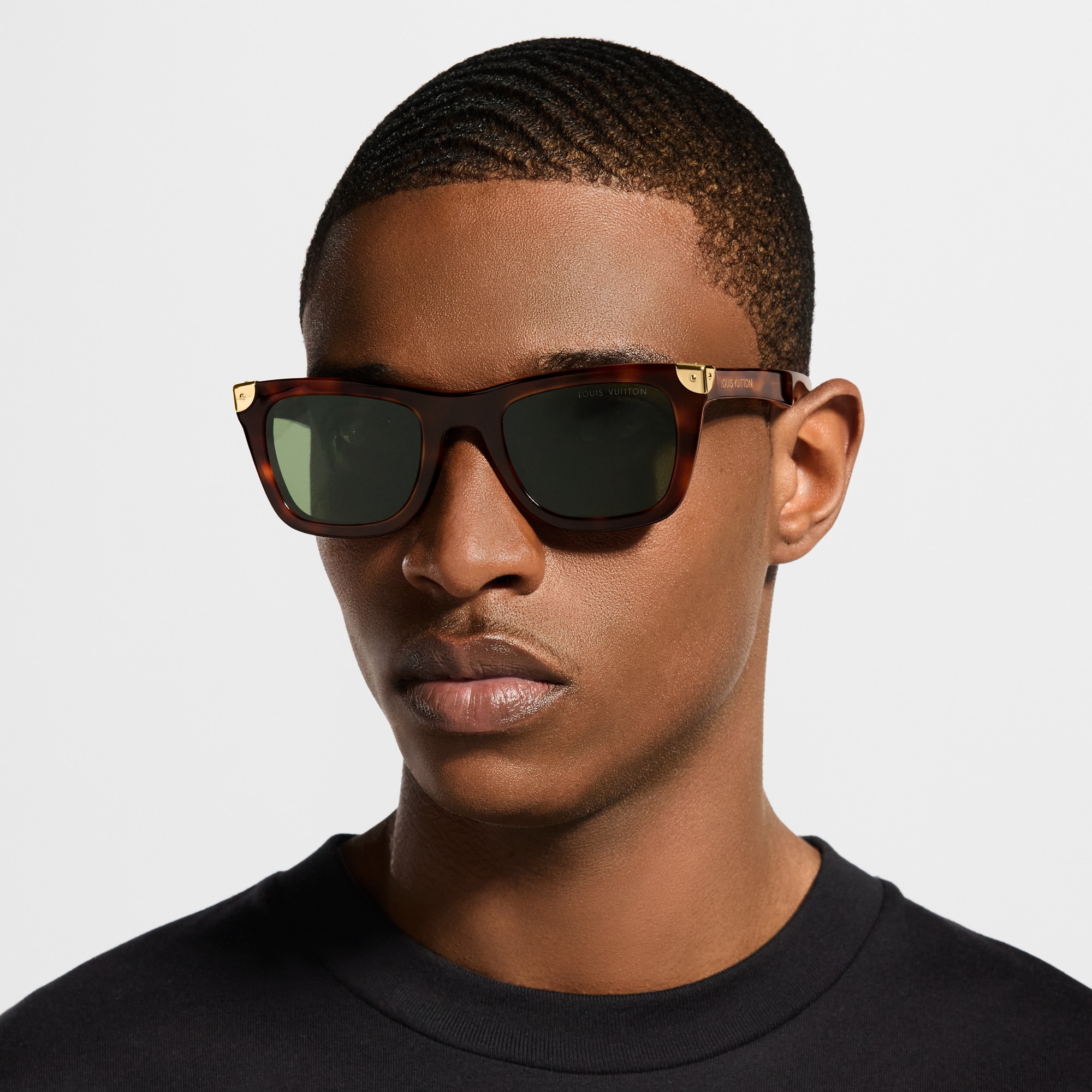 Louis Vuitton Tortoiseshell and Gold Square Eyeglasses LV Clash Square Sunglasses . - Gifts for Pets | LOUIS VUITTON main image 4