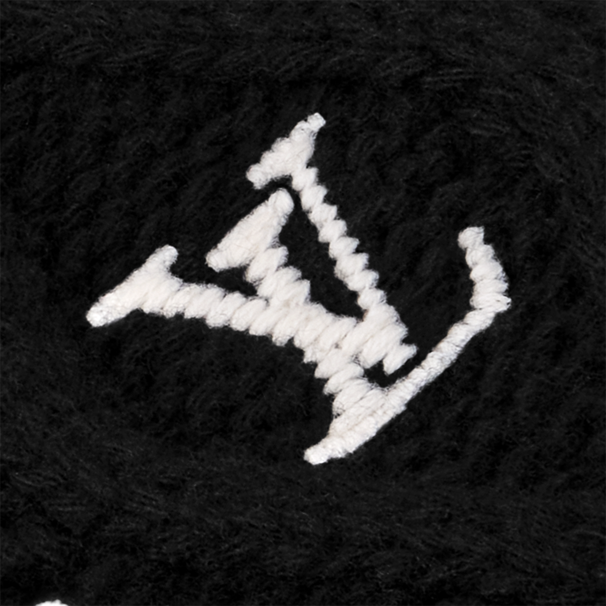 S00 Accessories Scarves LV Holiday Scarf | Louis Vuitton ® (Product zoom)