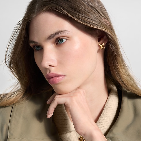 S00 Chinese Valentine's Day Selection } LV Iconic Earrings | Louis Vuitton ® (Product zoom)