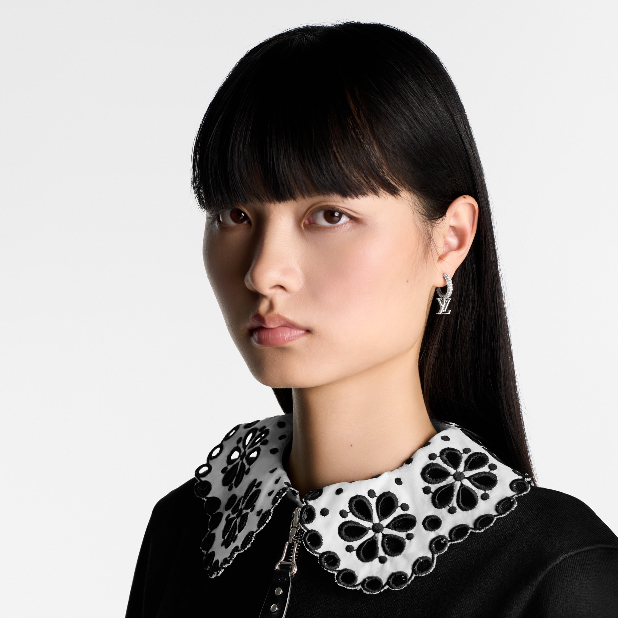 S00 Fashion Jewelry All Fashion Jewelry LV Iconic Earrings | Louis Vuitton ® (Product zoom)