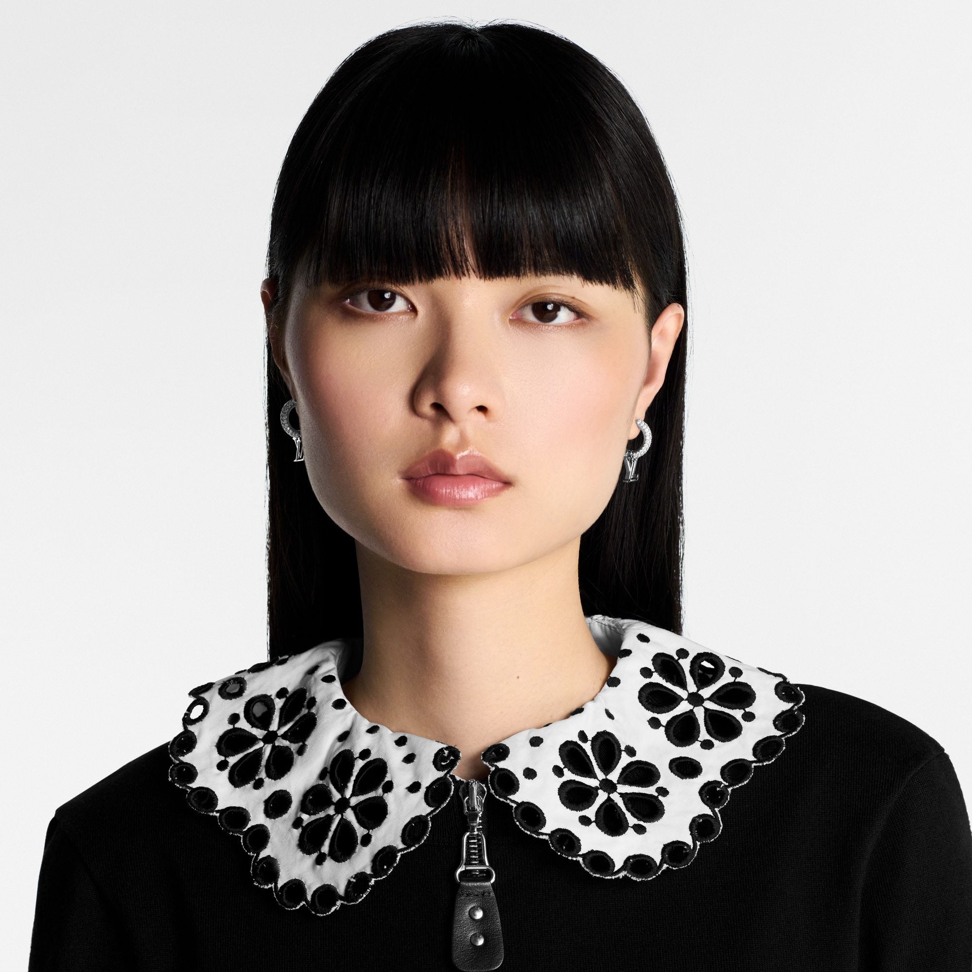 S00 Fashion Jewelry All Fashion Jewelry LV Iconic Earrings | Louis Vuitton ® (Product zoom)