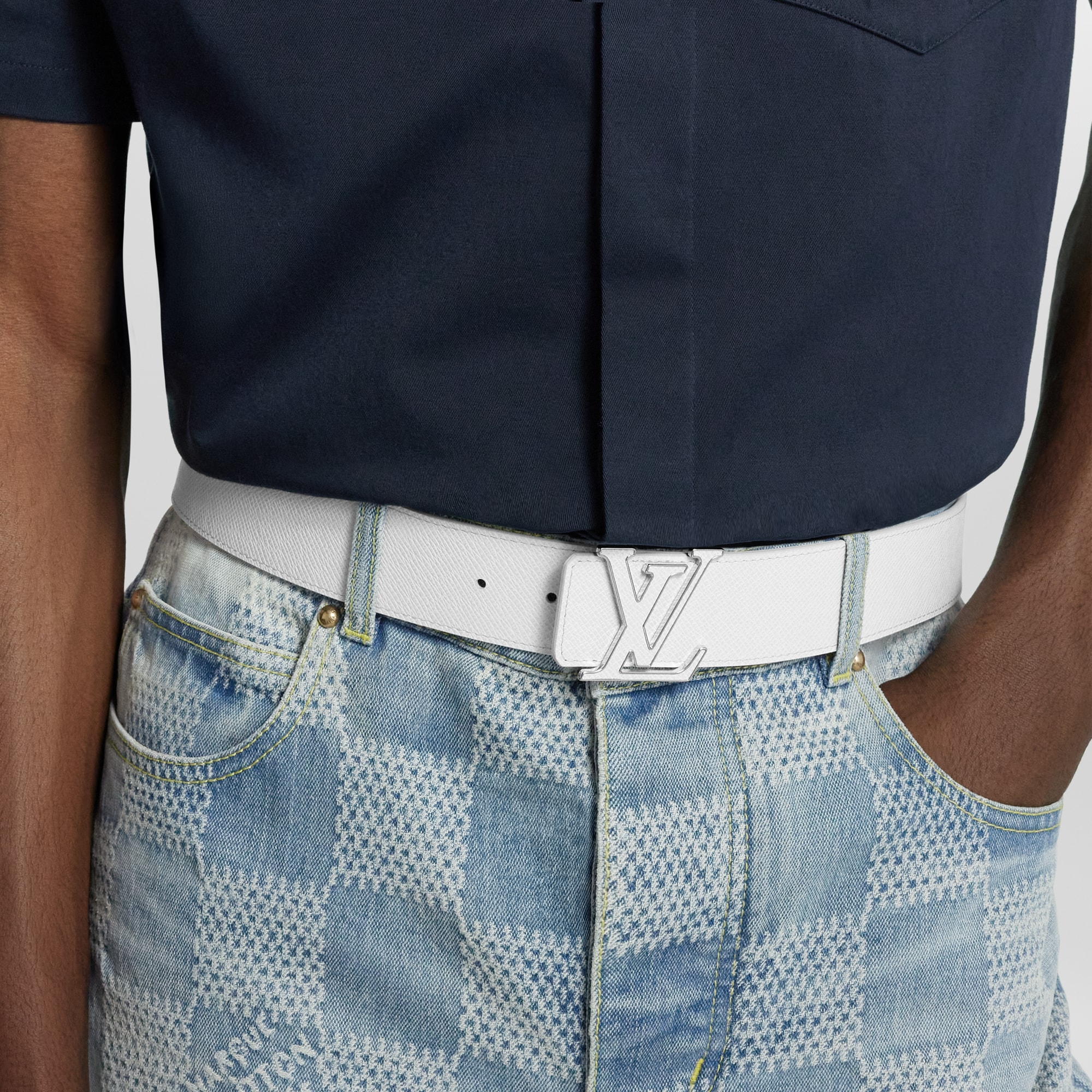 Taigarama Accessories Belts LV Initiales 40mm Reversible Belt | Louis Vuitton ® (Product zoom)