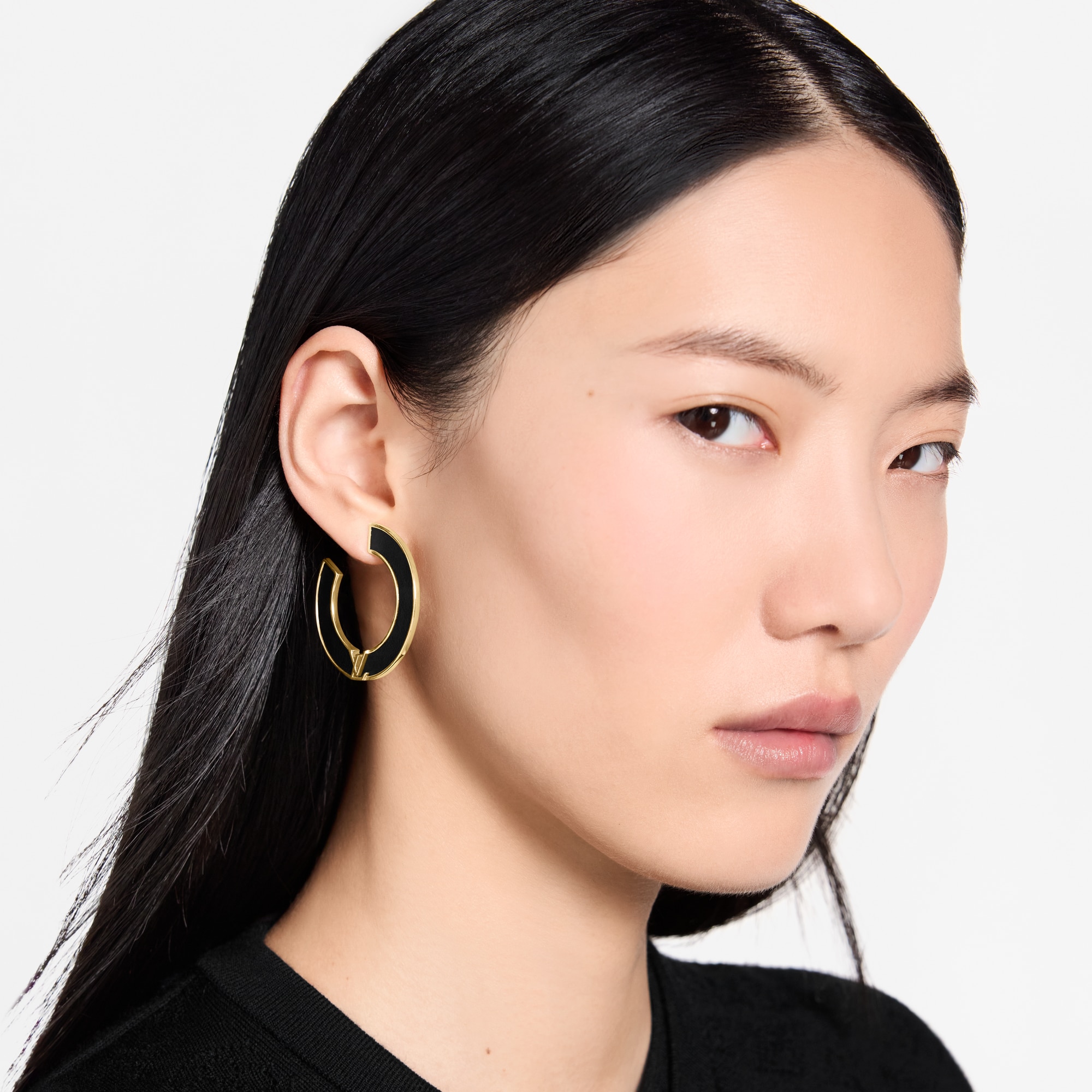 S00 Fashion Jewelry Earrings LV Initiales Earrings | Louis Vuitton ® (Product zoom)