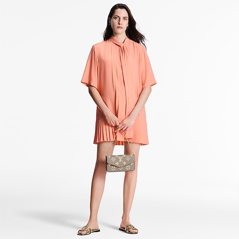 Shoes Mules and Slides LV Isola Flat Mule | Louis Vuitton ® (Product zoom)