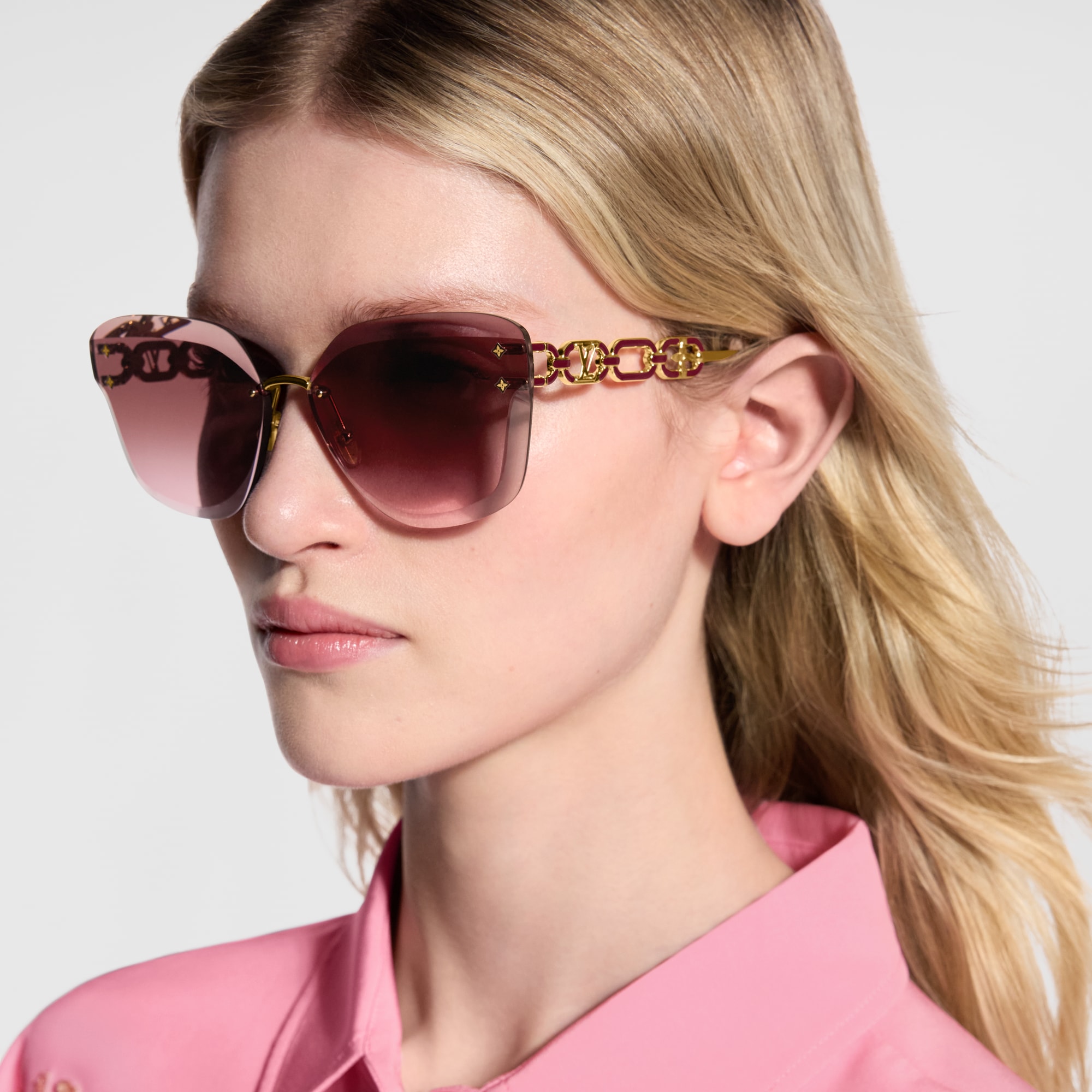 LV Jewel Enamel Cat Eye Sunglases S00 - Women - Accessories 