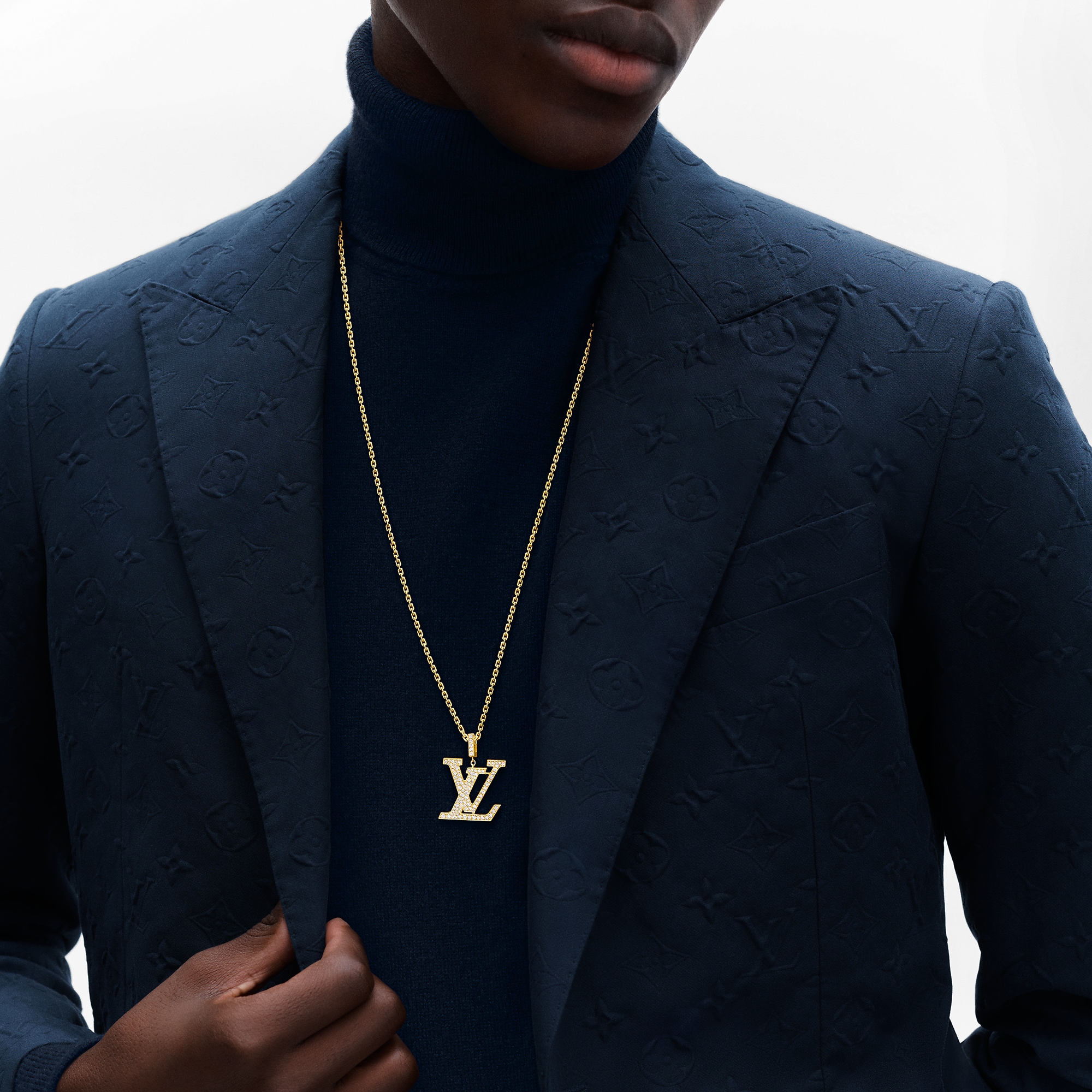 LV Large Pendant, Yellow Gold And Diamonds