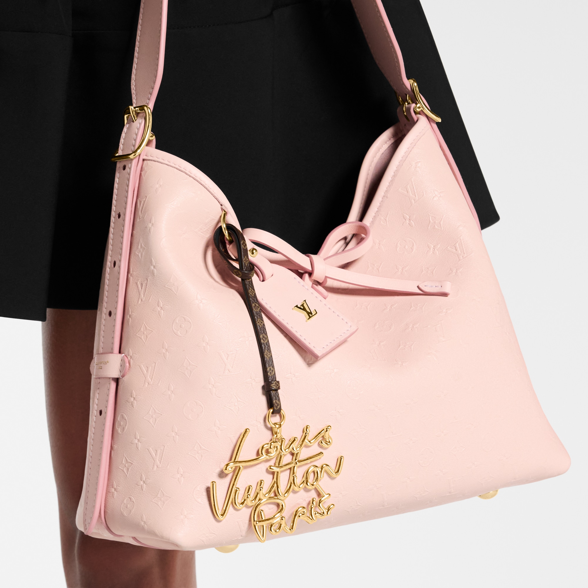 S00 Accessories Key Holders and Bag Charms LV Lettering Bag Charm | Louis Vuitton ® (Product zoom)