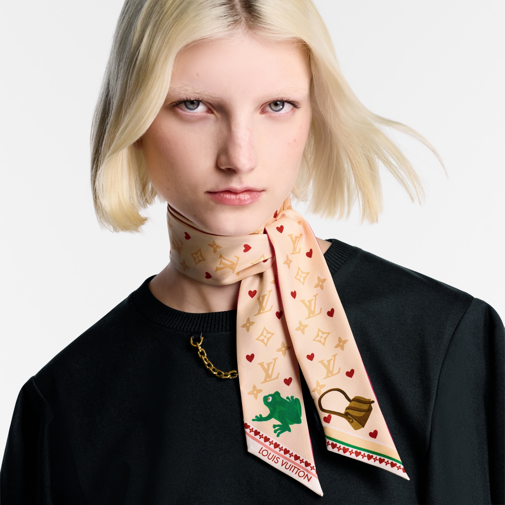 S00 Accessories Silk Squares and Bandeaus  LV Love Letters BB Bandeau | Louis Vuitton ® (Product zoom)