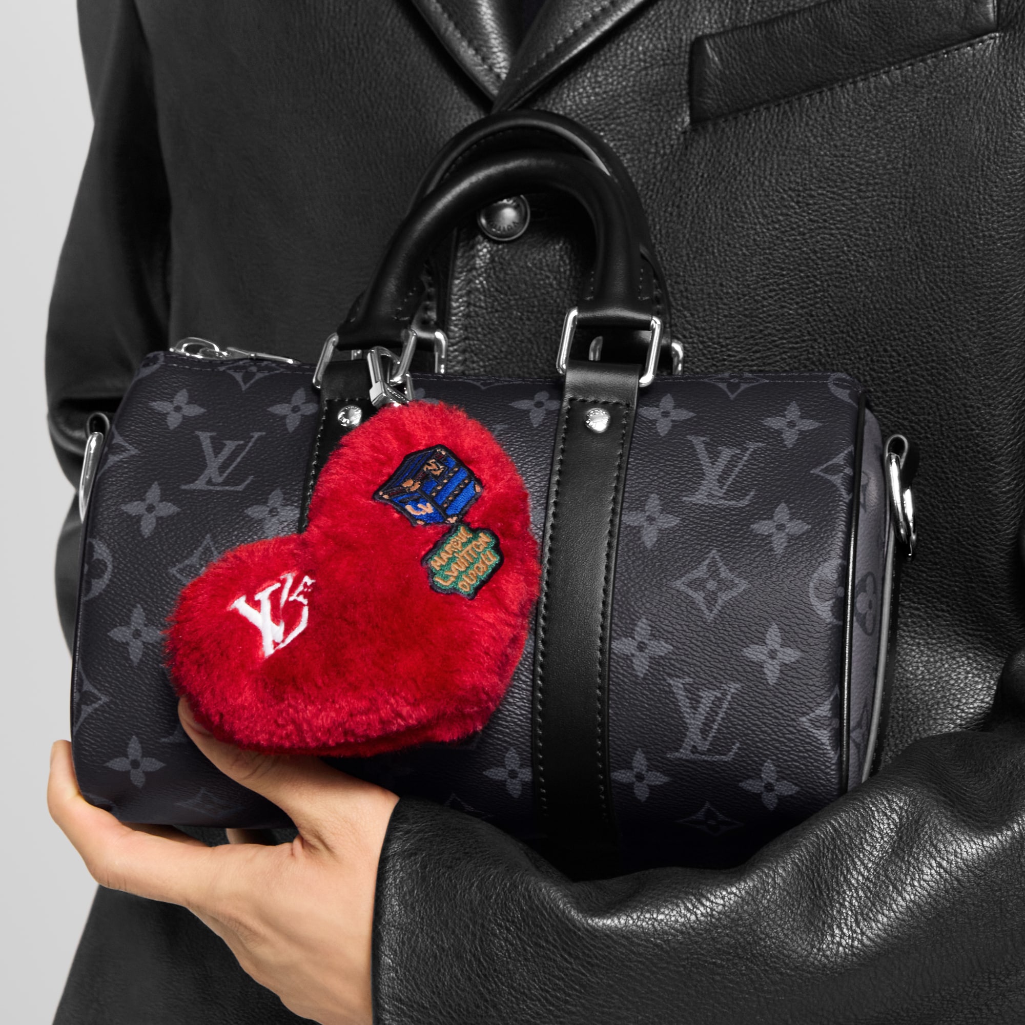 S00 Accessories Key Holders and Bag Charms LV Lucky Heart Bag Charm | Louis Vuitton ® (Product zoom)