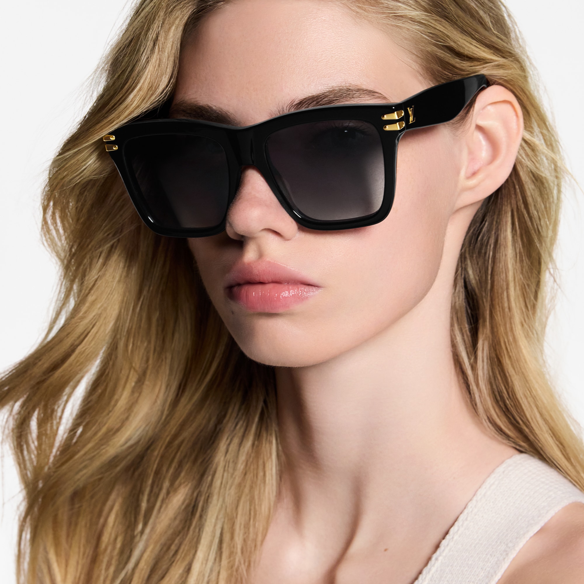S00 Accessories Eyewear LV Midnight Square Sunglasses | Louis Vuitton ® (Product zoom)