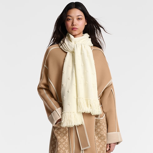 S00 Accessories Scarves LV Monogram 3D Scarf | Louis Vuitton ® (Product zoom)