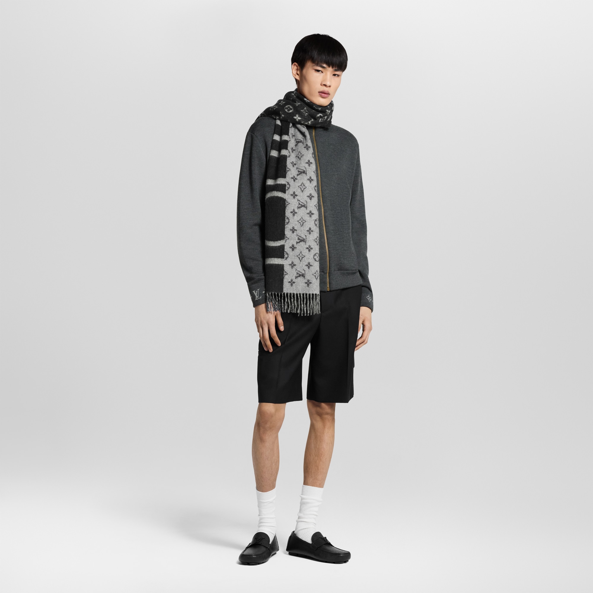  Shoes Loafers and Moccasins LV Monza Taiga | Louis Vuitton ® (Product zoom)