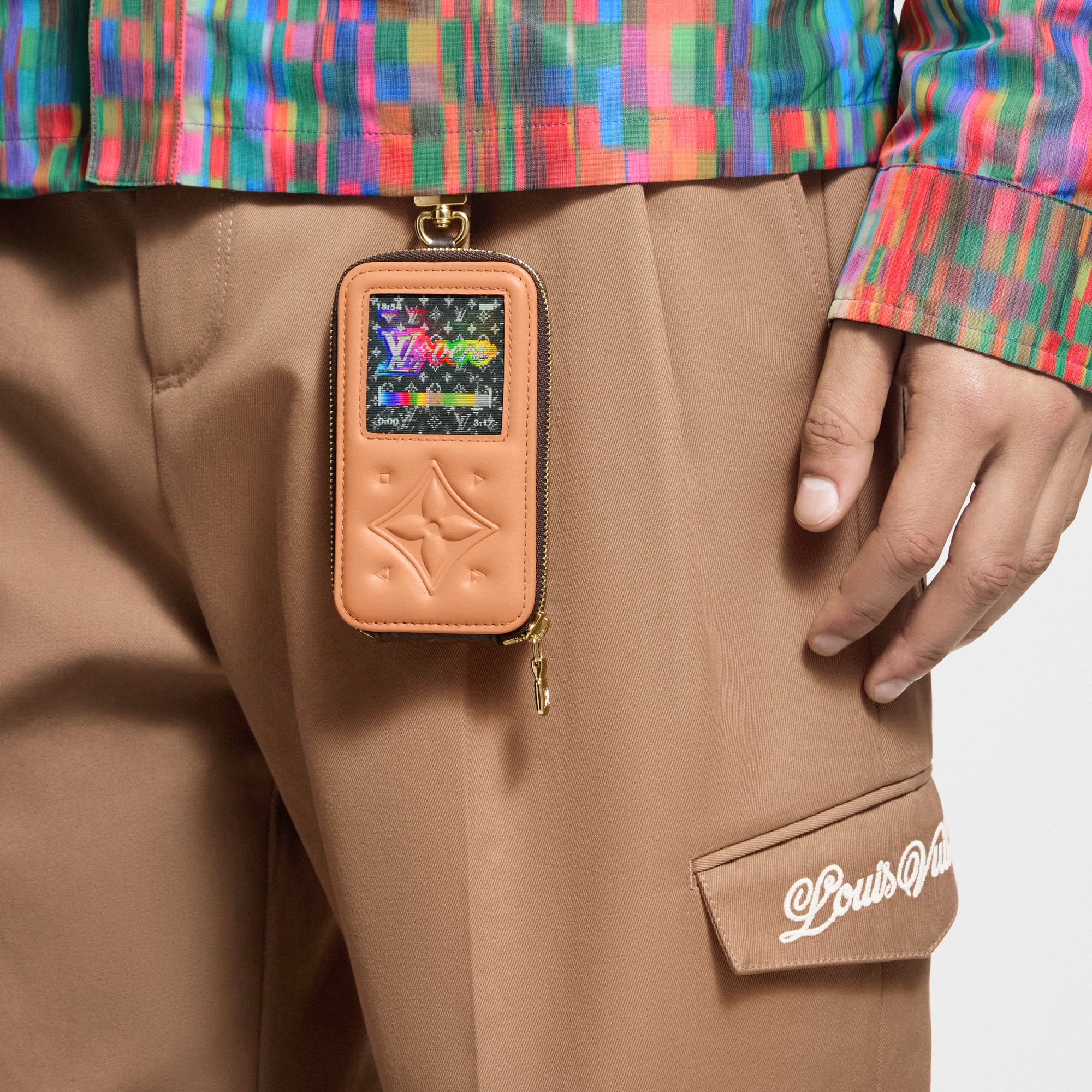 S00 Accessories Key Holders and Bag Charms LV Music Key Holder and Bag Charm | Louis Vuitton ® (Product zoom)