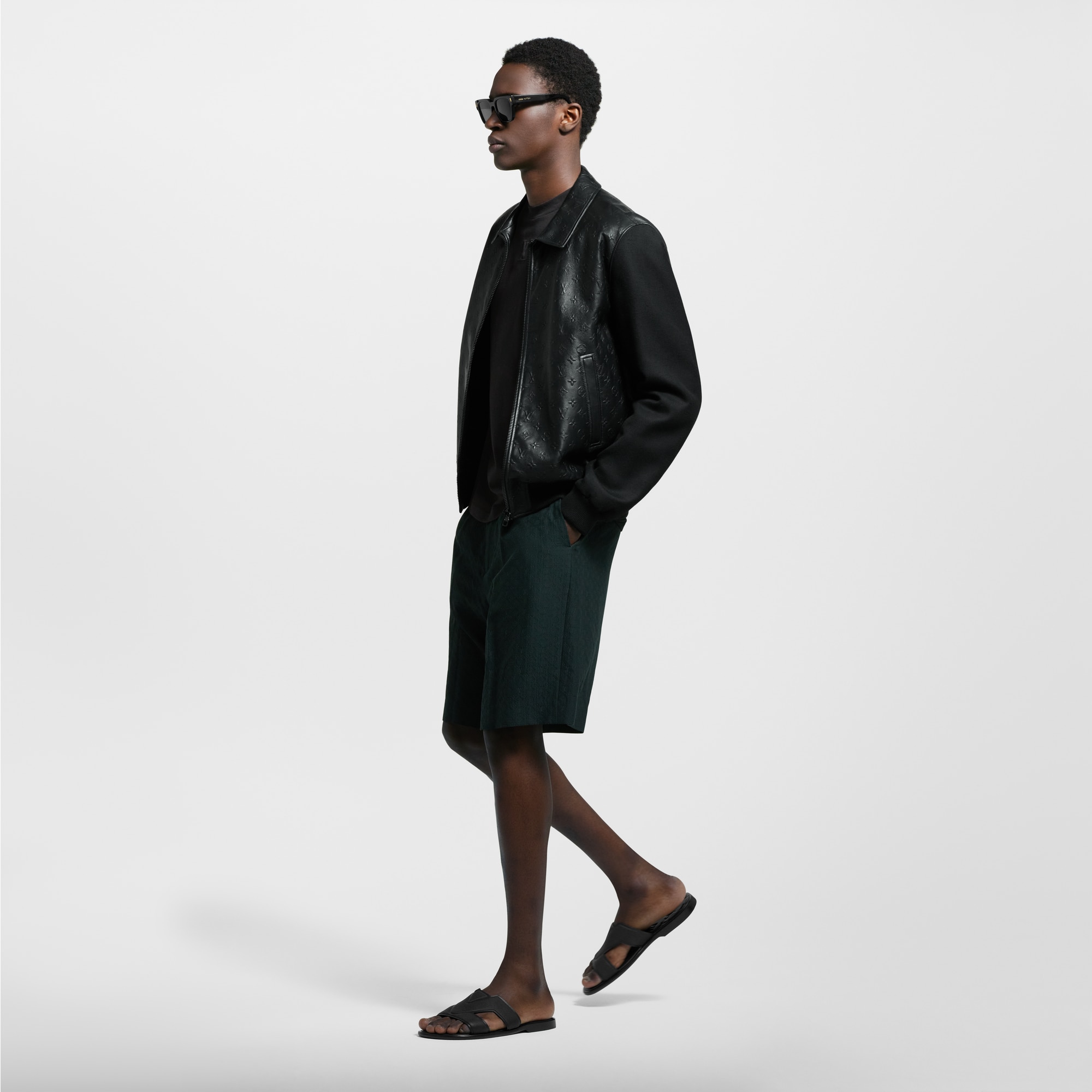  Shoes Sandals LV Oasis Mule | Louis Vuitton ® (Product zoom)