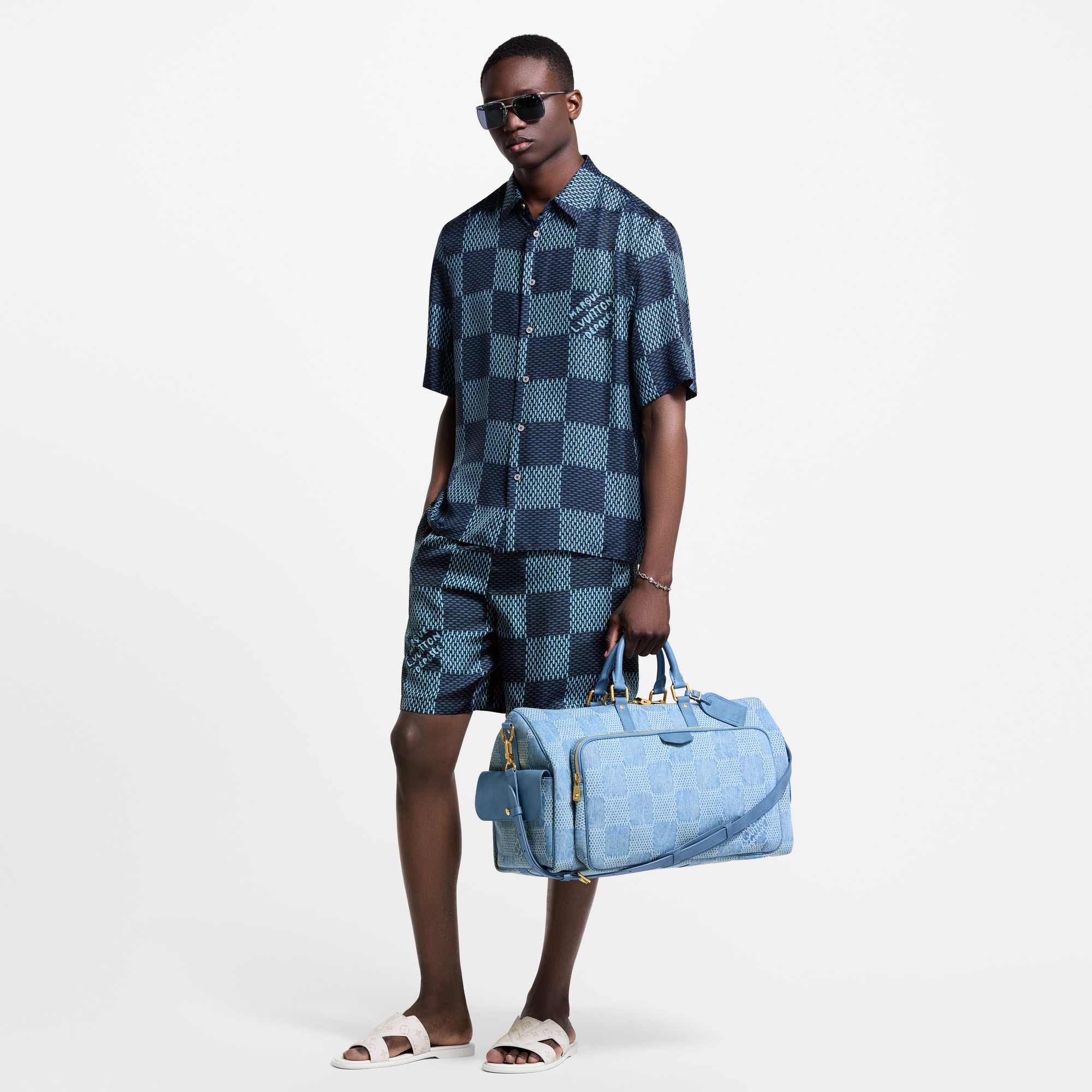  Shoes Sandals LV Oasis Mule | Louis Vuitton ® (Product zoom)