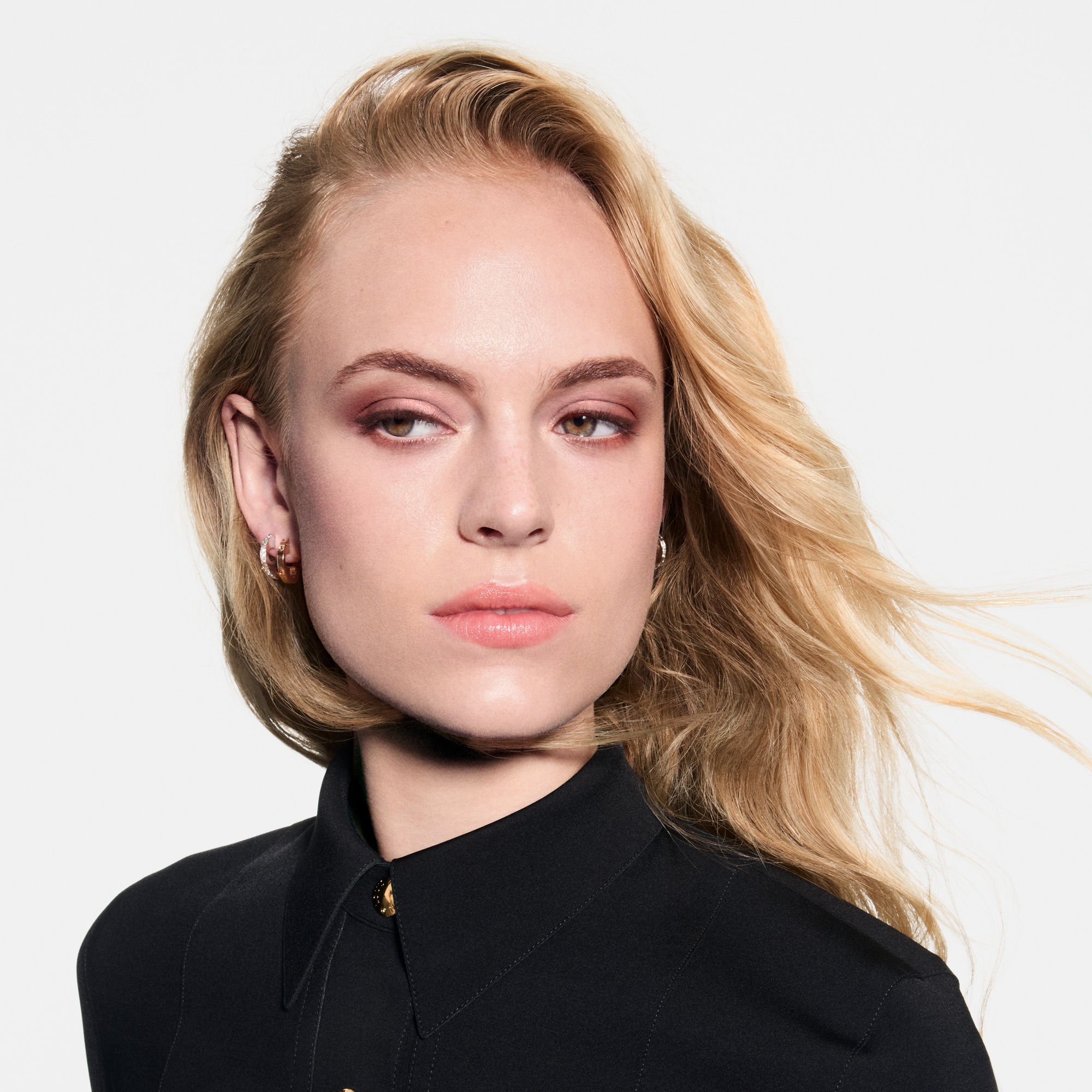  Eyes } LV Ombres - Eyeshadow Palette | Louis Vuitton ® (Product zoom)