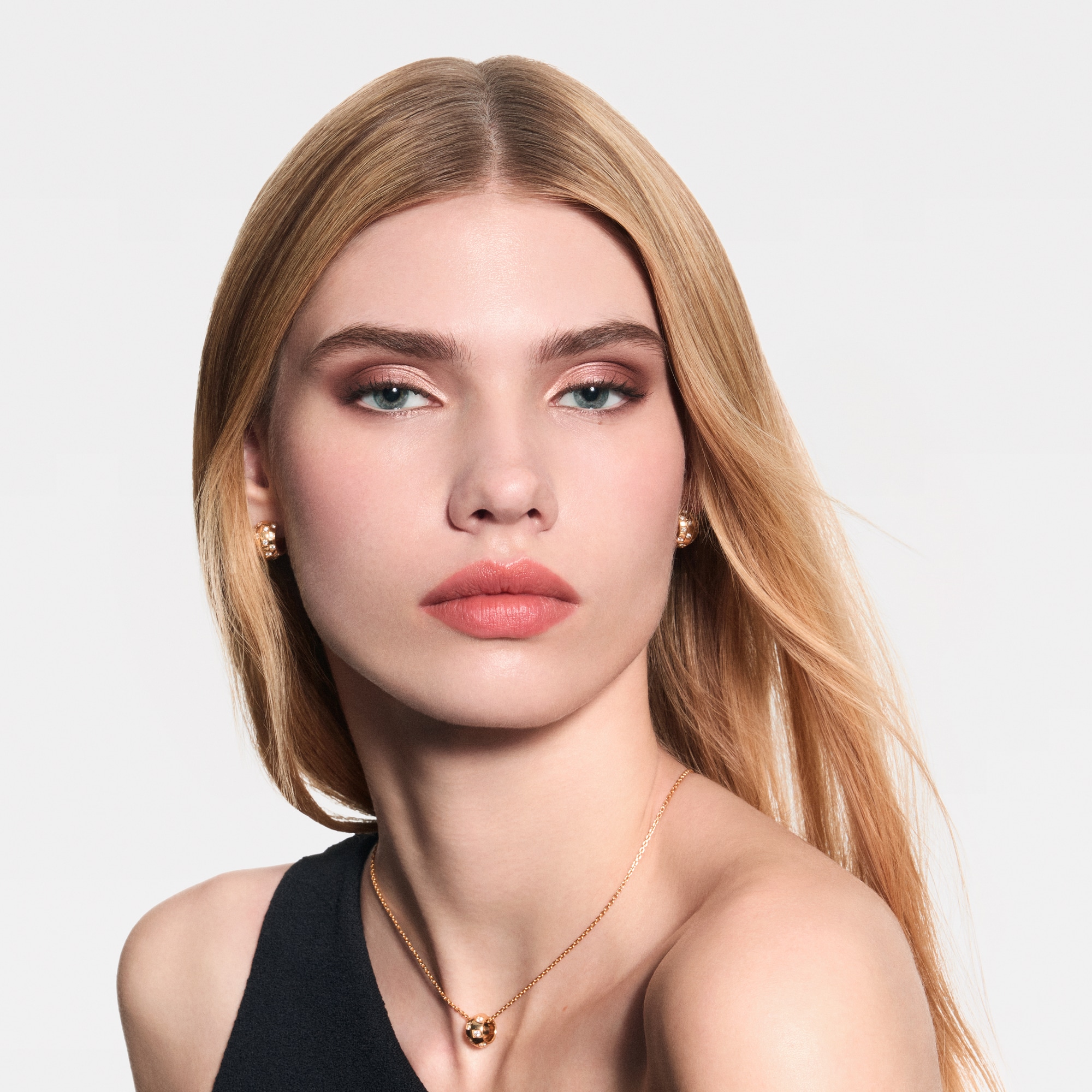  Eyes } LV Ombres - Eyeshadow Palette Refill | Louis Vuitton ® (Product zoom)