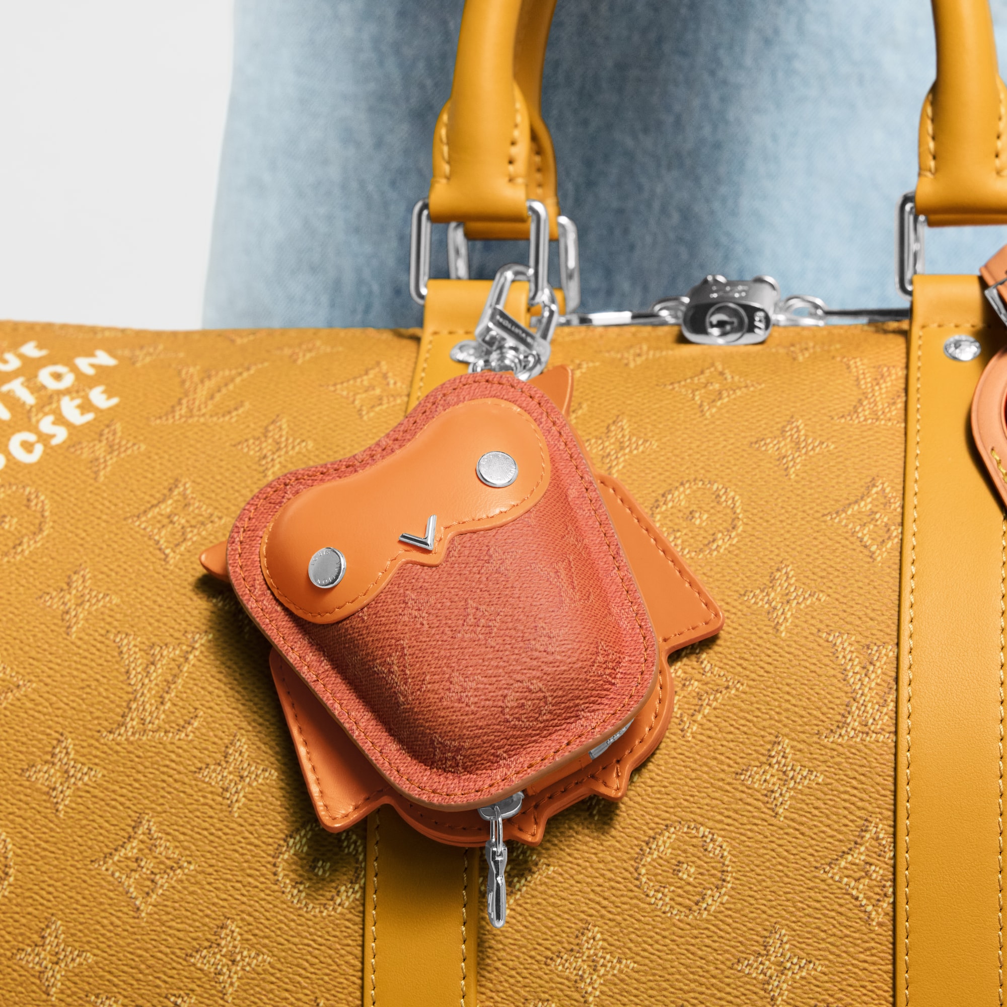 S00 Accessories Key Holders and Bag Charms LV Owl Bag Charm | Louis Vuitton ® (Product zoom)