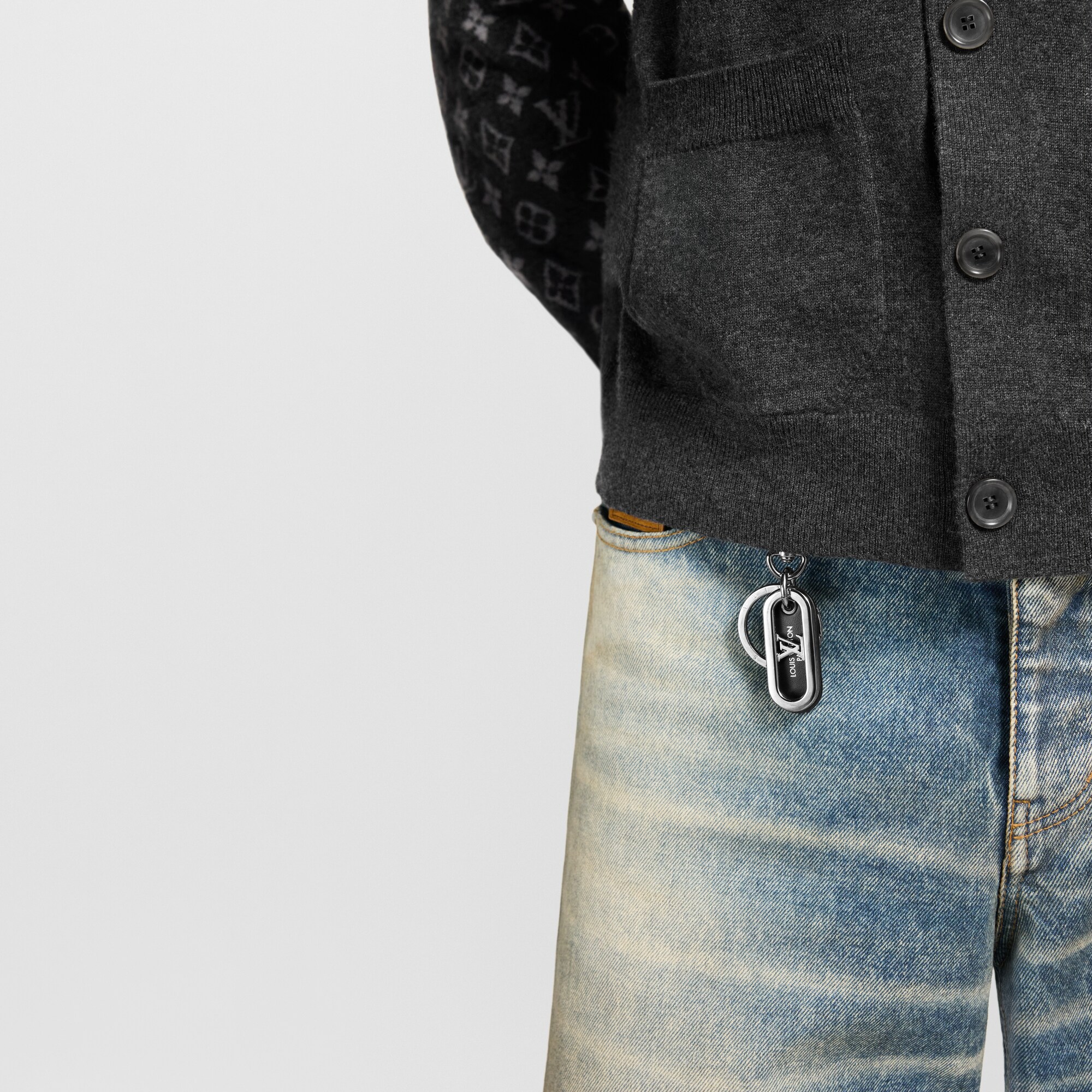 S00 Accessories Key Holders and Bag Charms LV Padded Circle Bag Charm And Key Holder | Louis Vuitton ® (Product zoom)