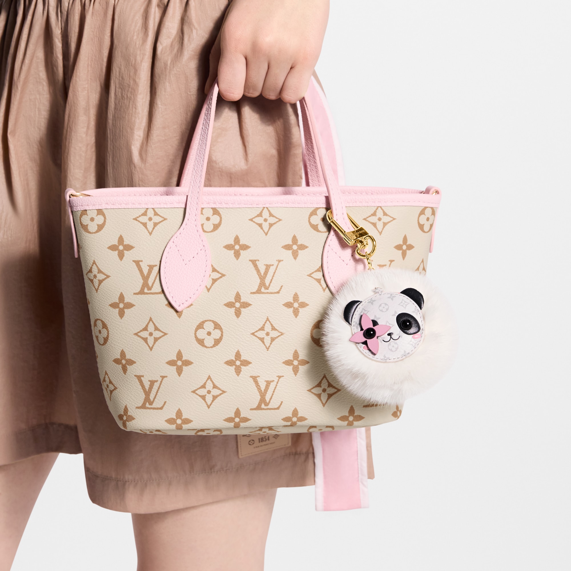 louis vuitton backpack bag charm navy monogram canvas Chapman Brothers Elephant Steamer – Savonches The discovery backpack pm is made from monogram shadow calfskin leather with matching textile lining LV Nautical Bag Charm S00